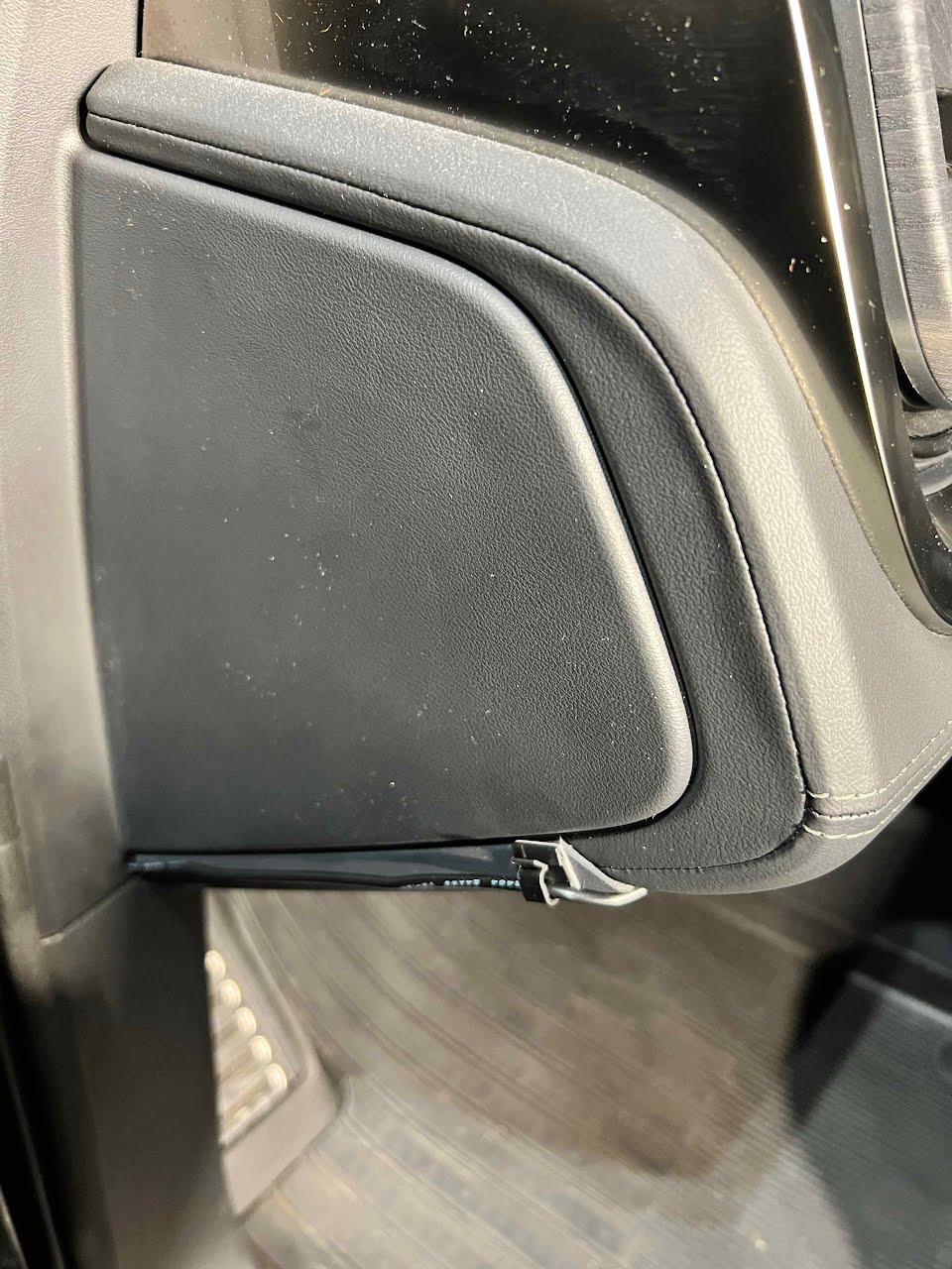 Rivian R1T R1S CarPlay & Android Auto Smart Dash Screen has arrived!  New from EVSportline.com 1000002395
