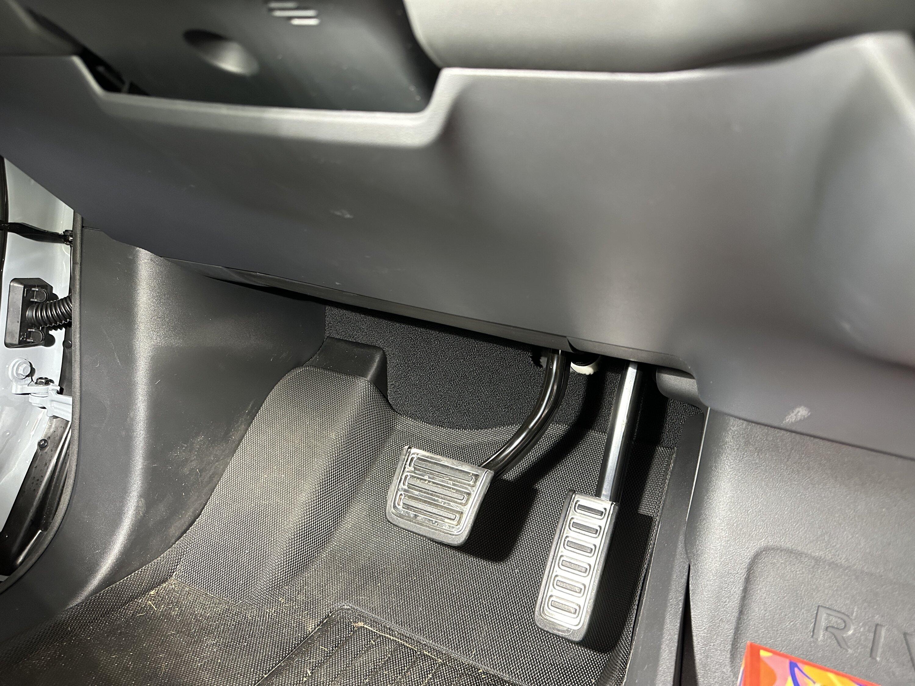 Rivian R1T R1S My EV Sportline CarPlay Display Hidden Wires Install IMG_8906