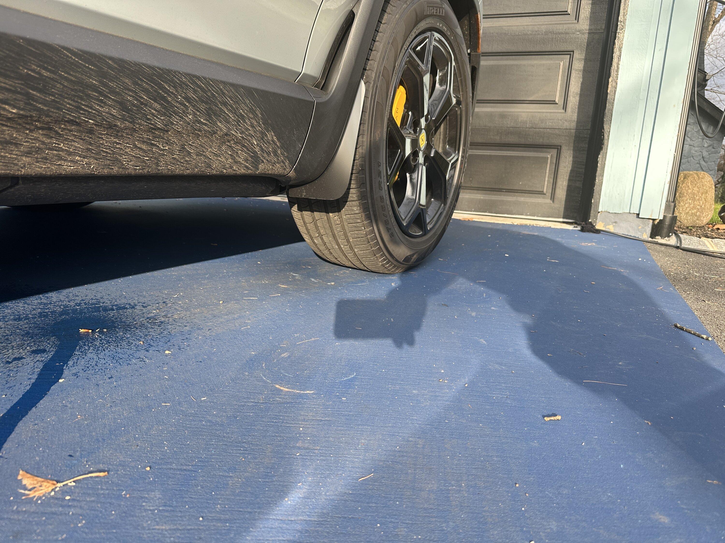 Rivian R1T R1S TWRAPS Mud Guards Installed on R1S Pics IMG_8927
