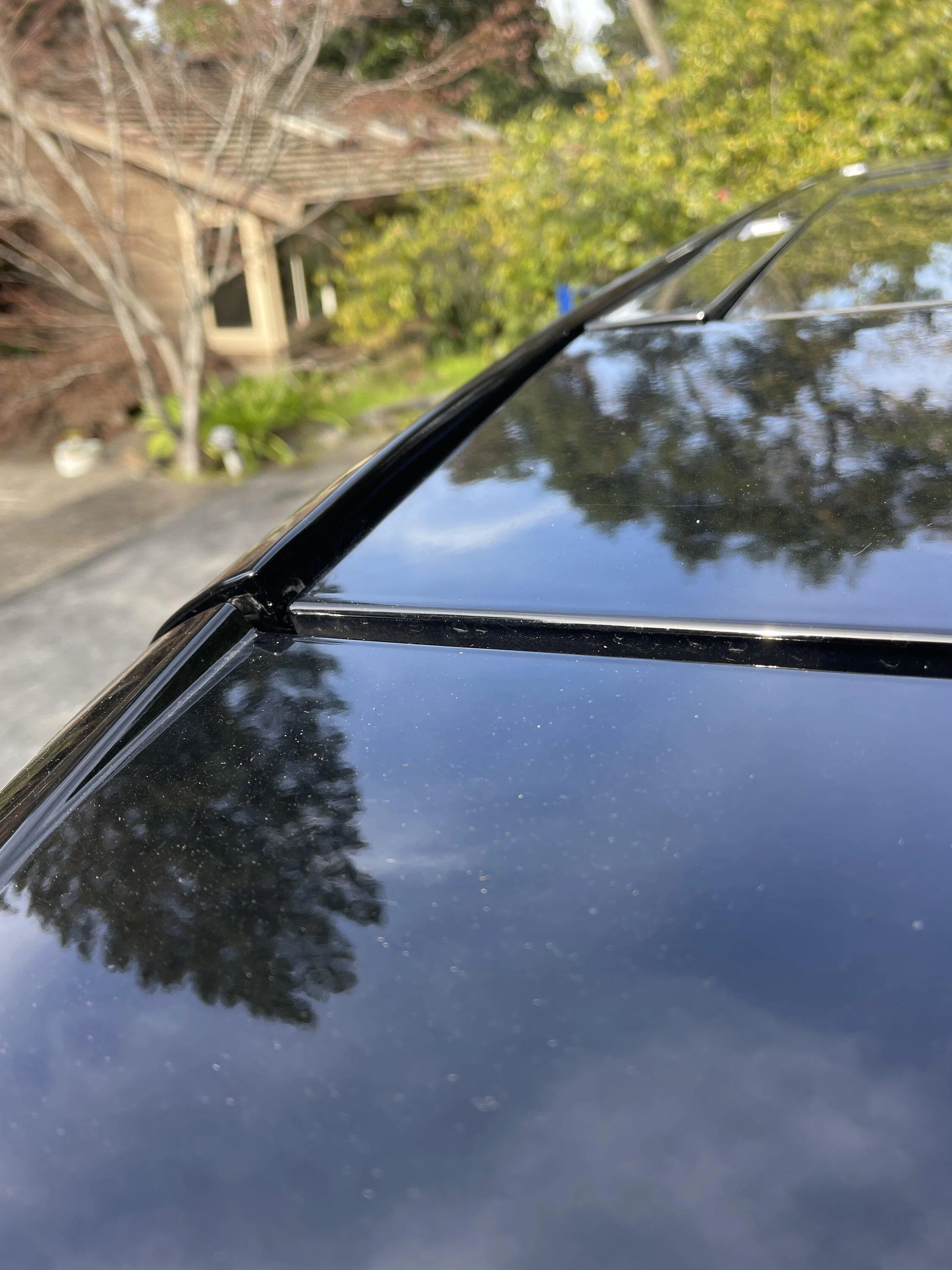 Rivian R1T R1S R1S roof gaps: Am I over thinking it part 2? IMG_4604