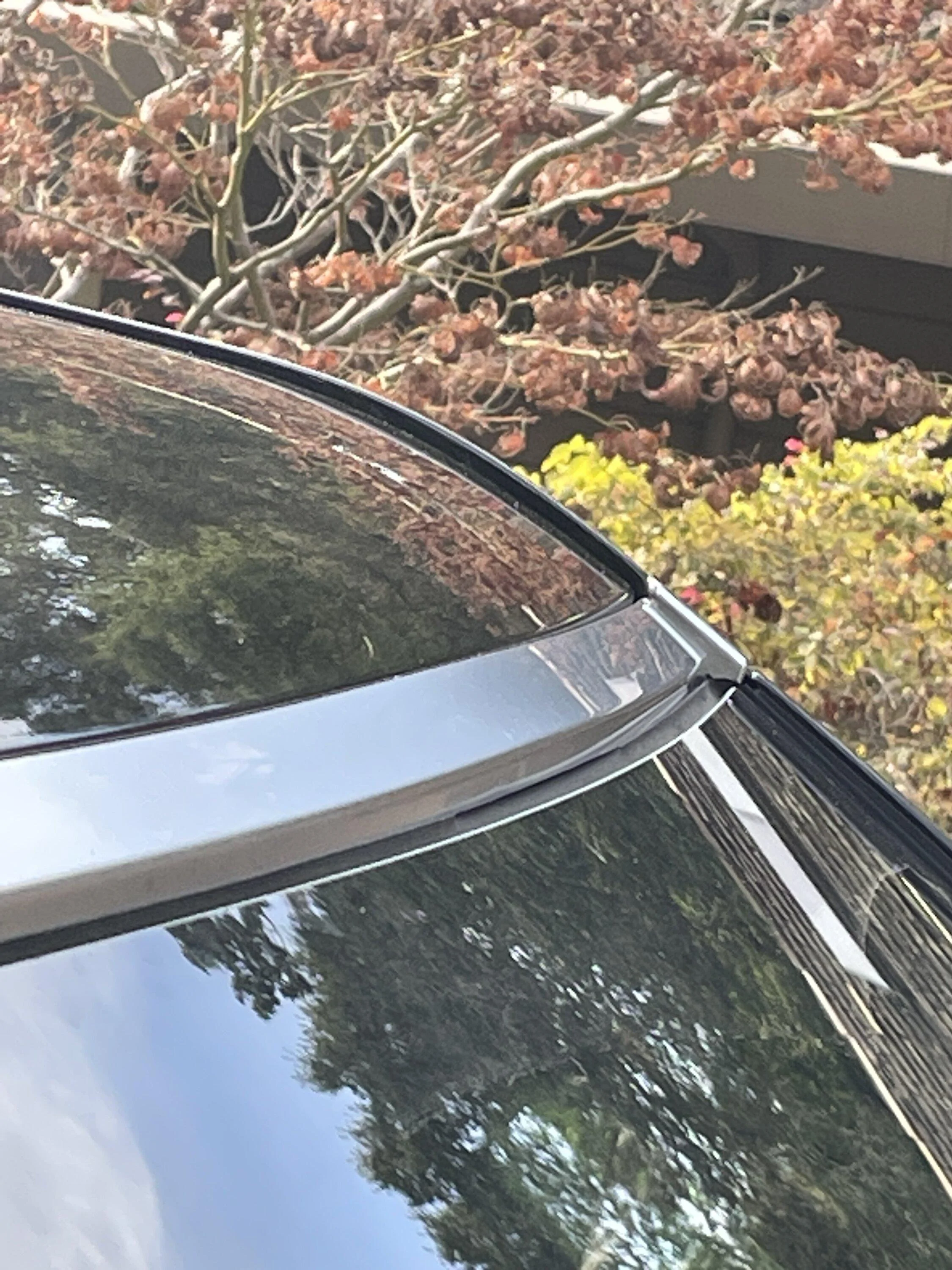Rivian R1T R1S R1S roof gaps: Am I over thinking it part 2? IMG_4606