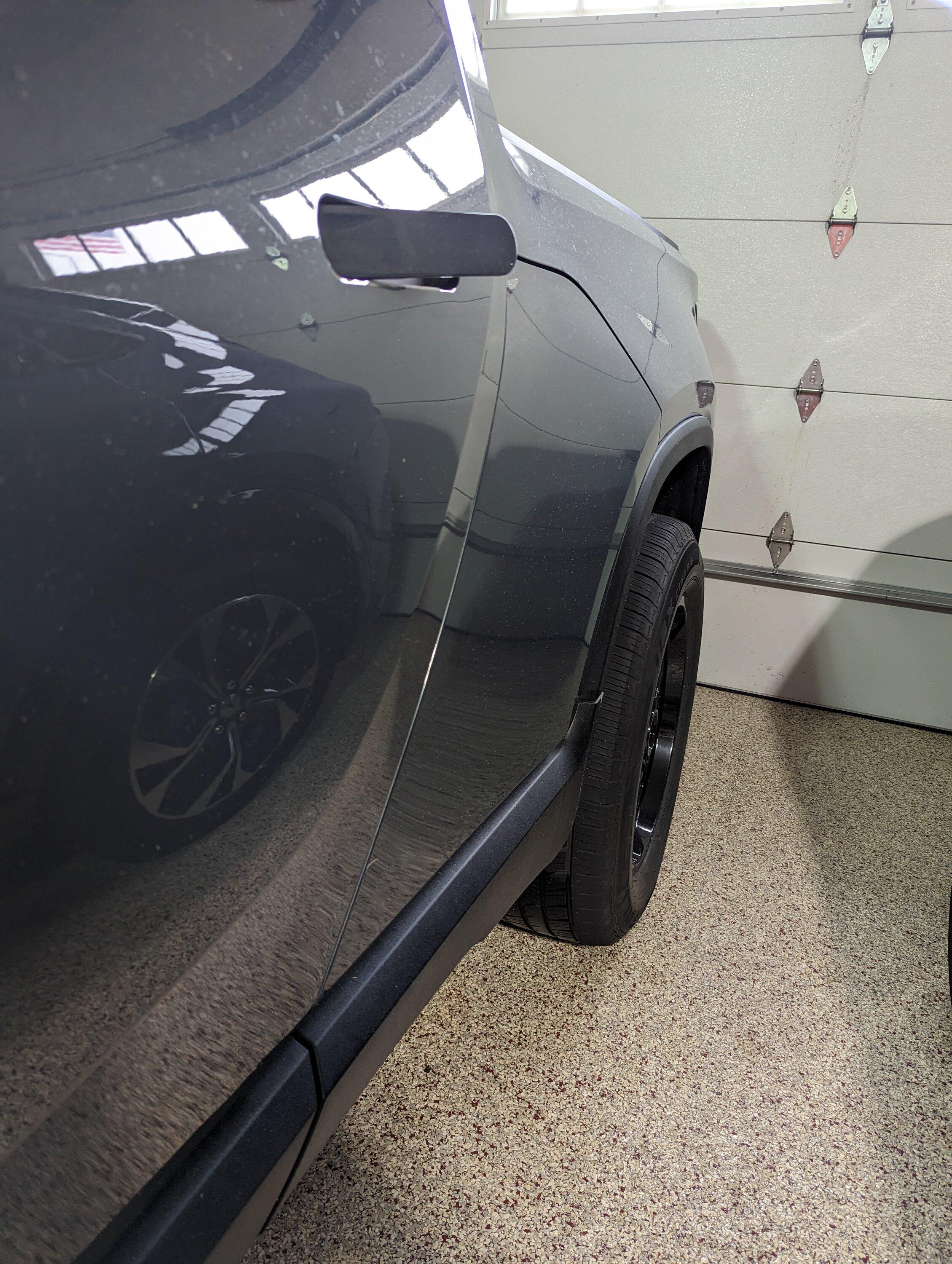 Rivian R1T R1S Iowa anyone? PXL_20231225_184918380.MP