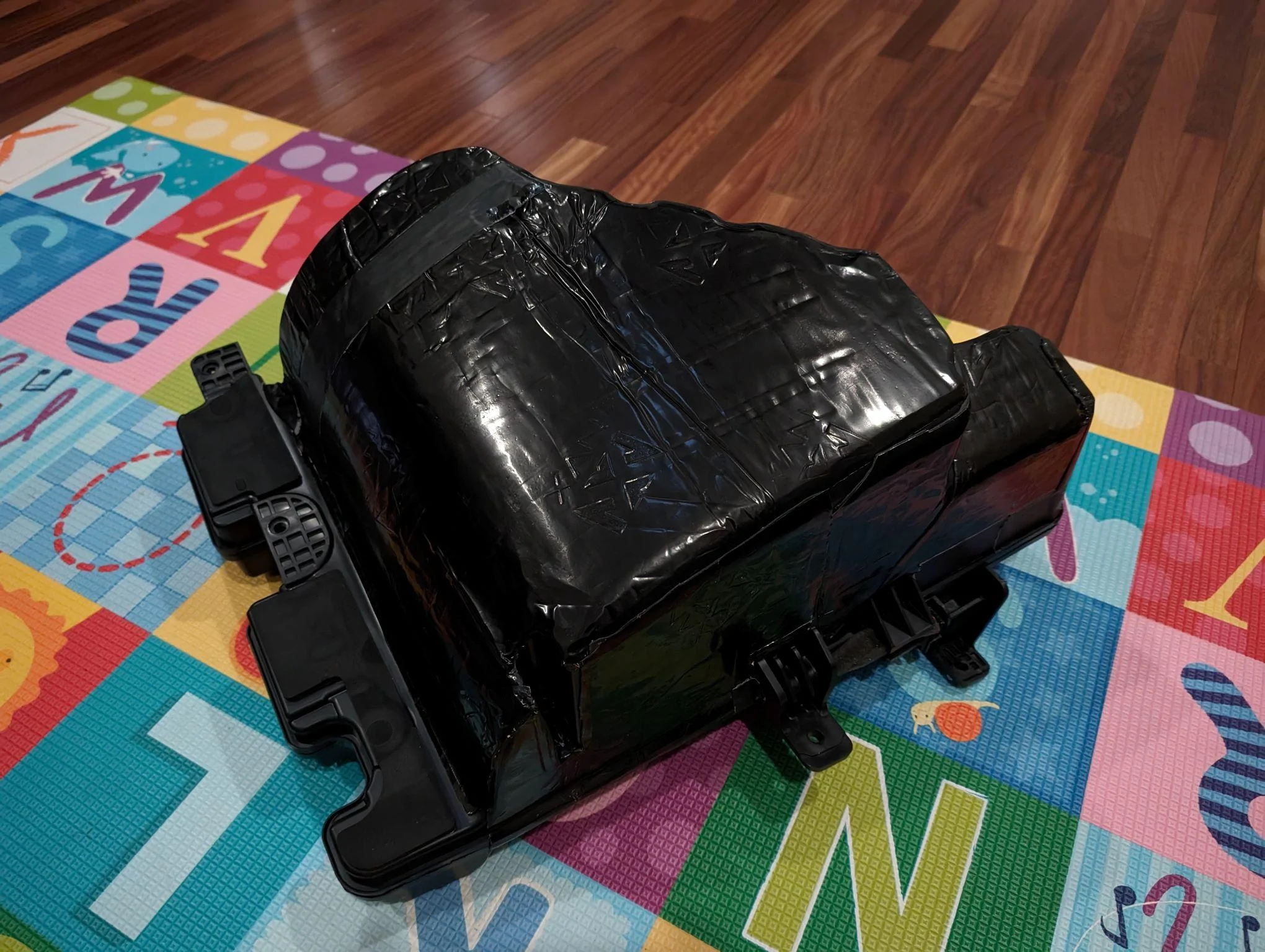 Rivian R1T R1S Upgraded the sub in R1S with aftermarket Alpine SWR-T10 Subwoofer matted