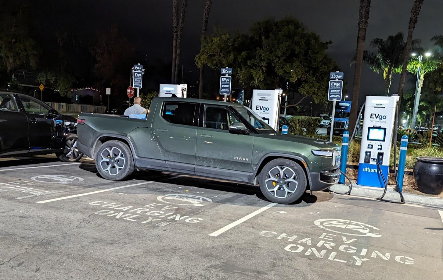 Rivian R1T R1S First "trip" with an EV R1T Duarte