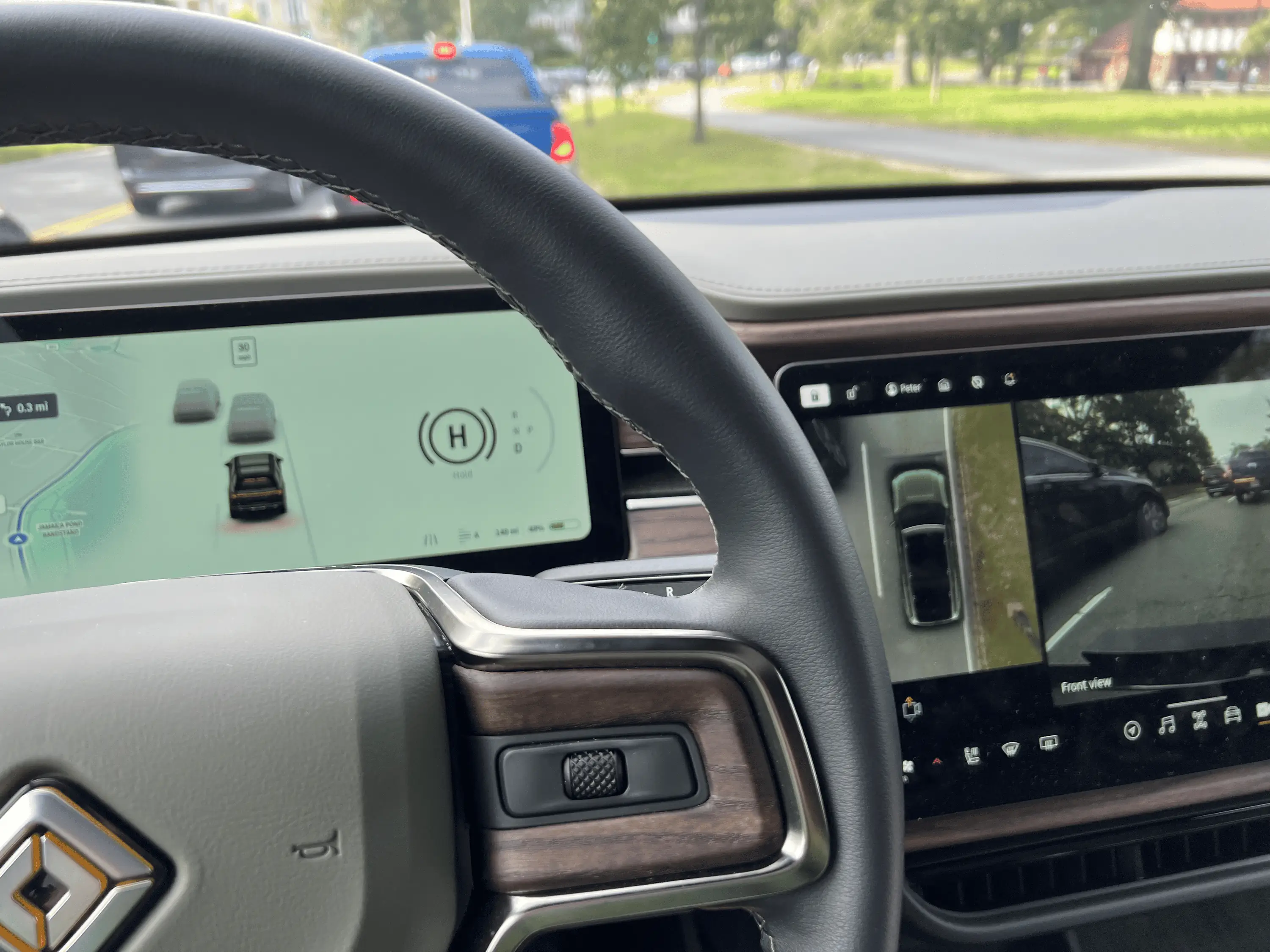 Rivian R1T R1S Vehicle showing as not centered on driver display tempImageu4GXHZ