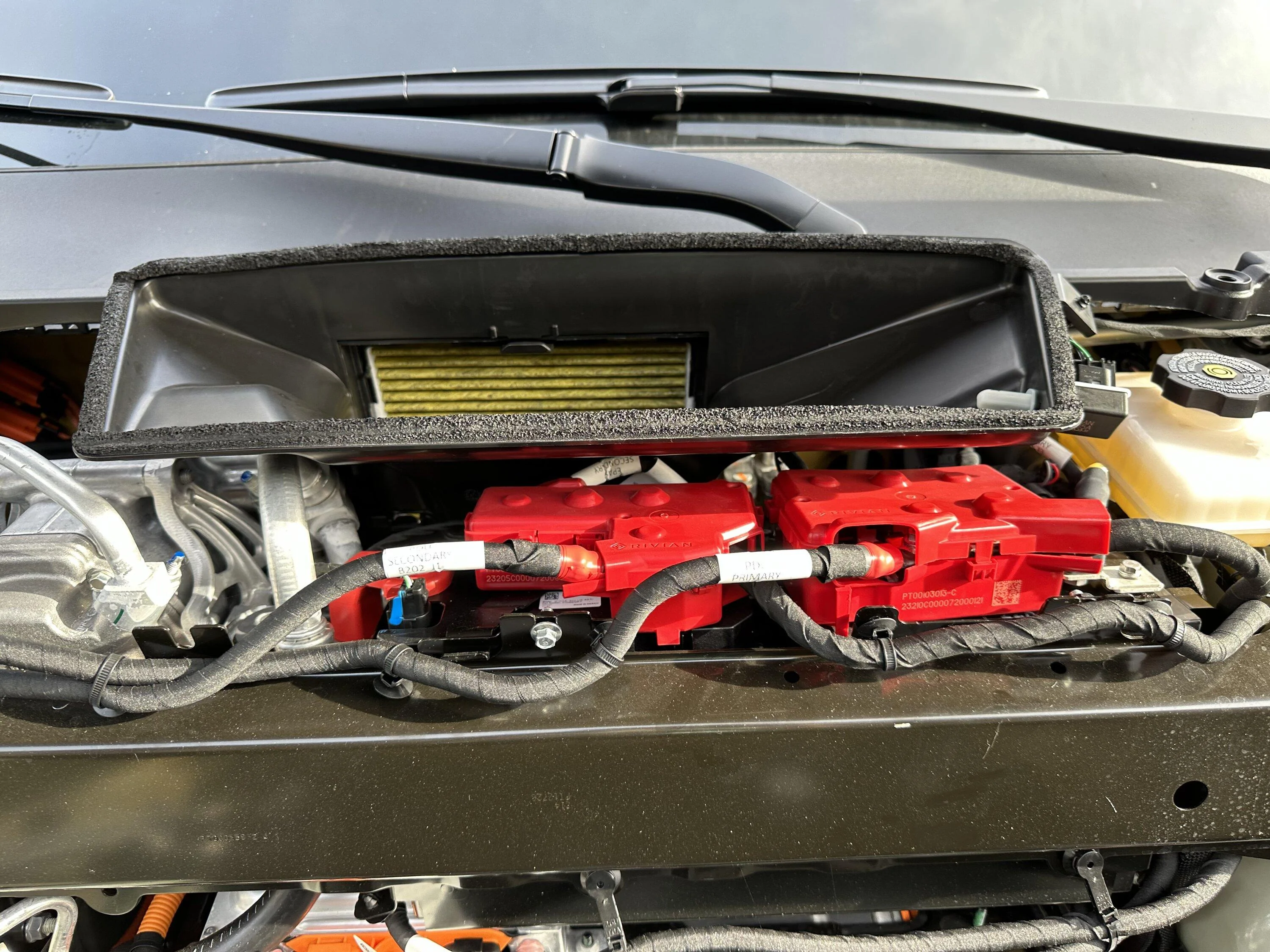 Rivian R1T R1S R1T Cabin Filter Replacement Frunk / Cover / Clipped Back Question IMG_0706