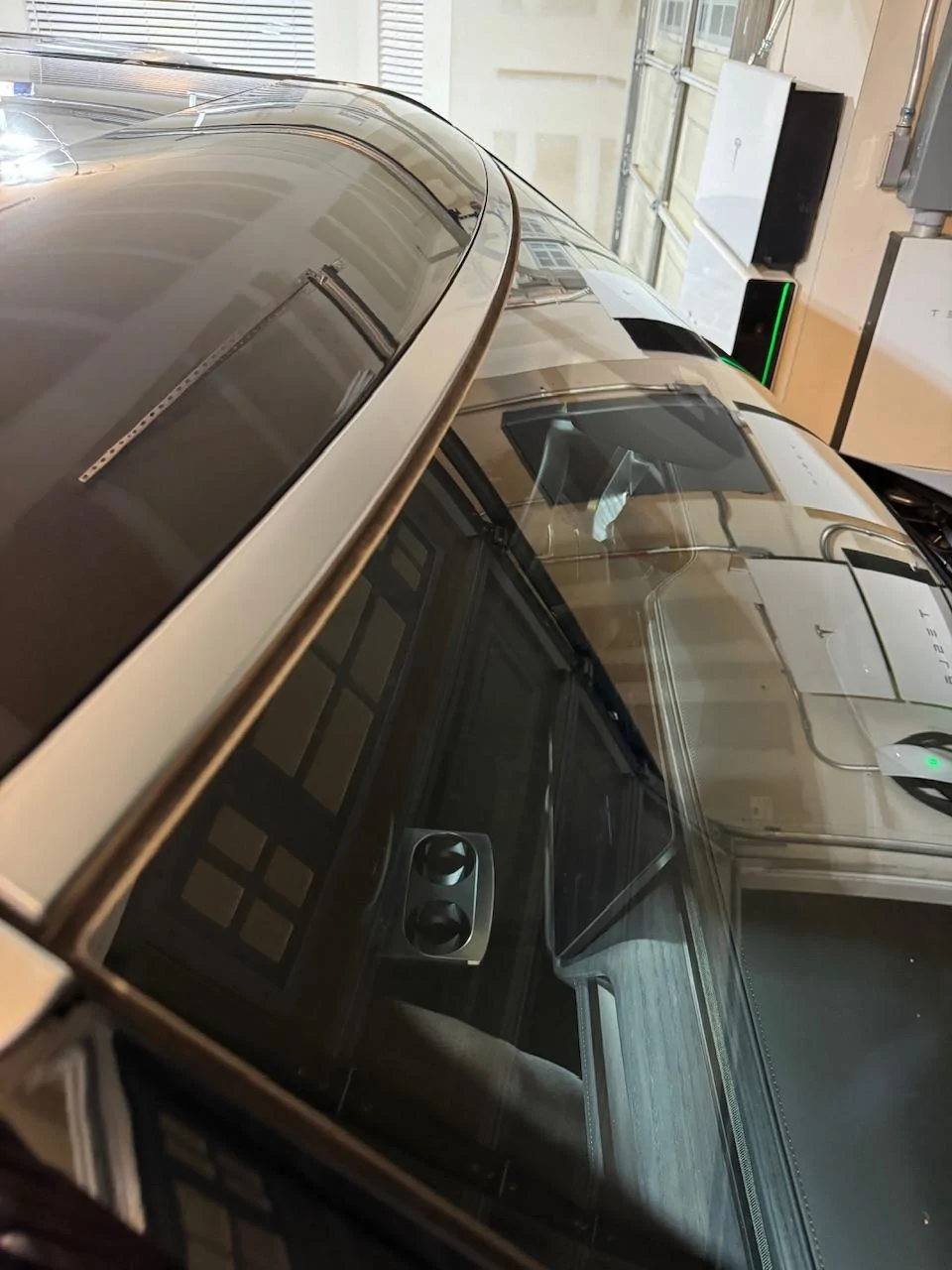 Rivian R1T R1S R1S roof gaps: Am I over thinking it part 2? IMG_2293