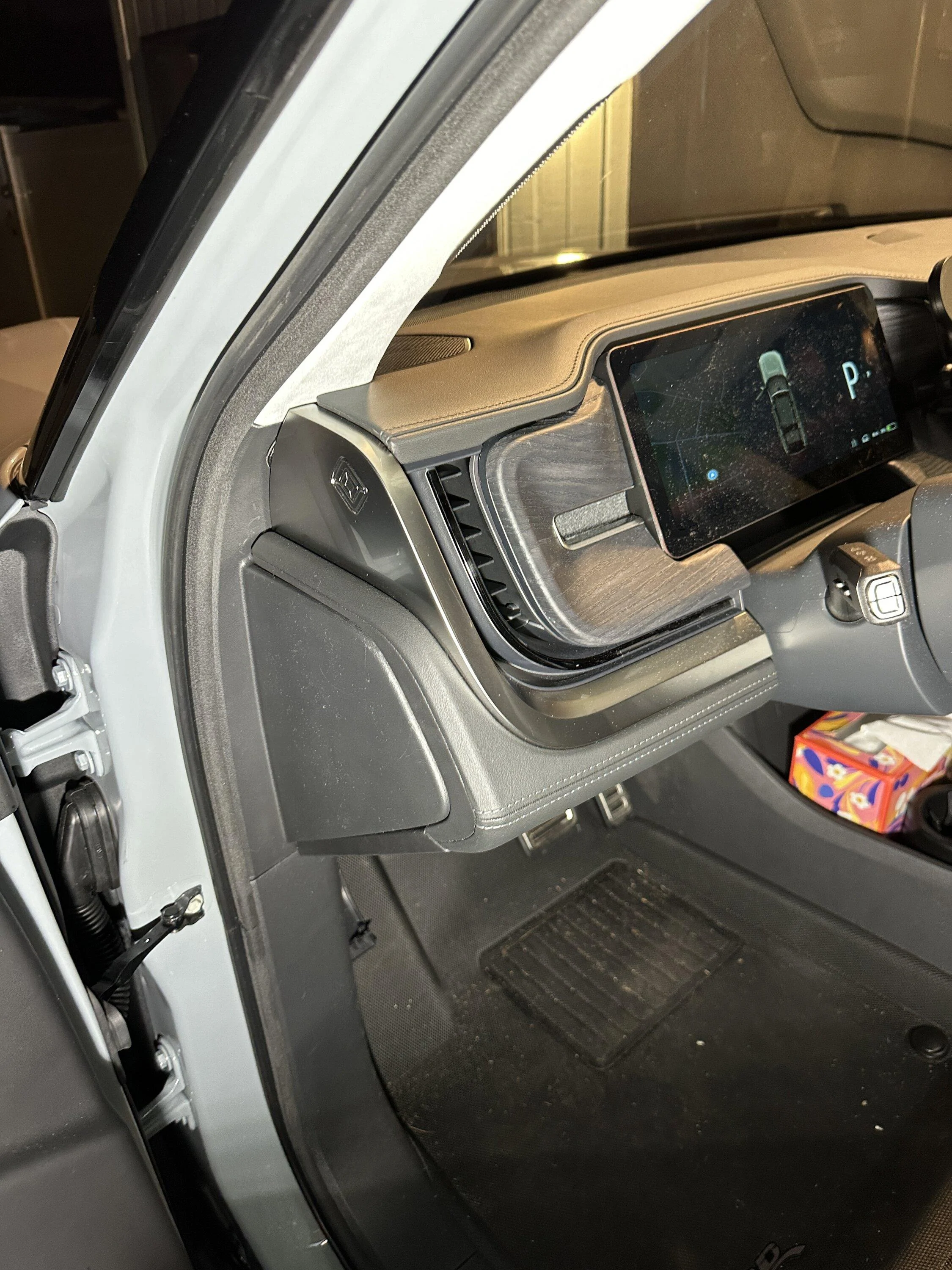 Rivian R1T R1S Master Thread: JEBINC’s installation tips and review of 1EV / EV Sportline CarPlay / Android Auto display kit IMG_8902