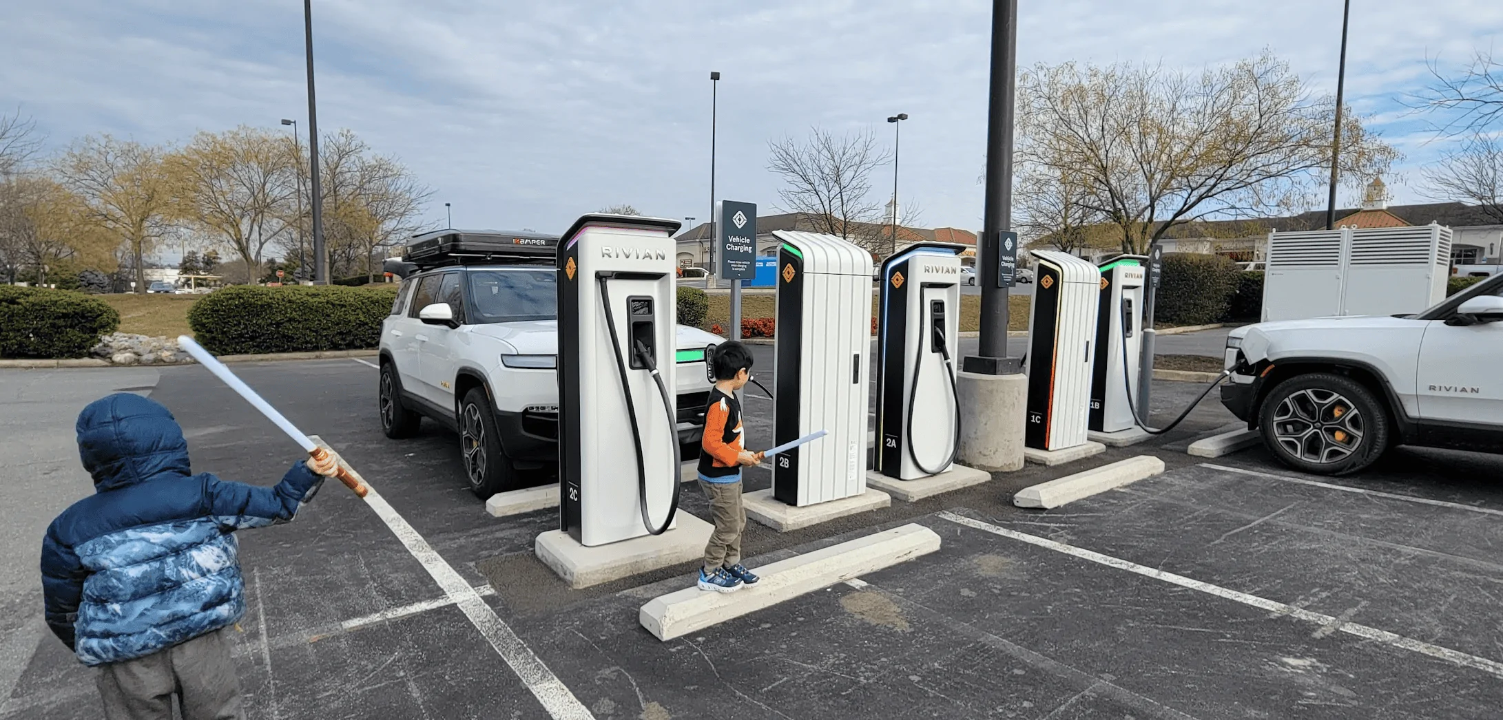 Rivian R1T R1S 2,333 mi Winter Trip from New York to Georgia in R1S with an iKamper 1704384893993
