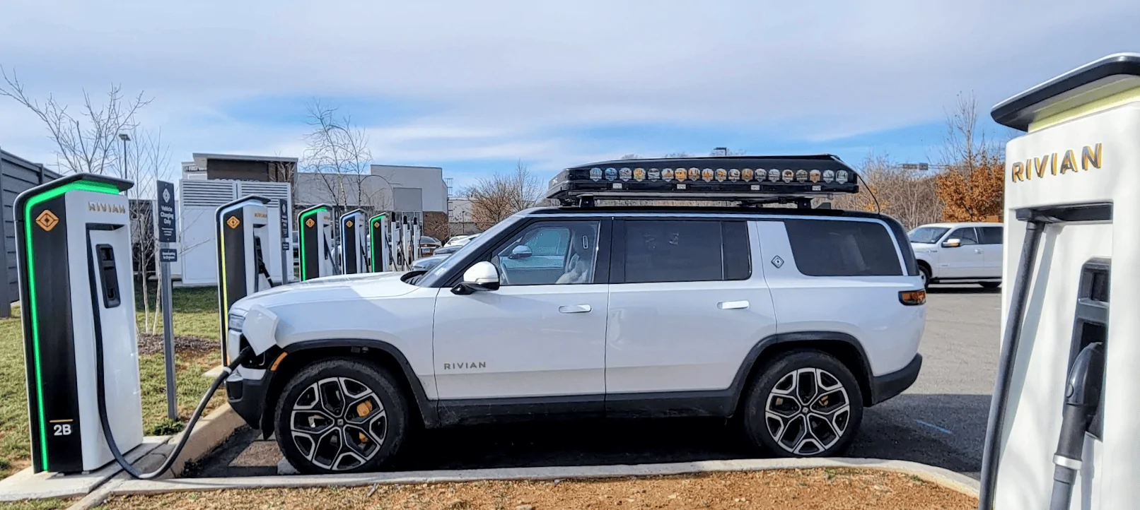 Rivian R1T R1S 2,333 mi Winter Trip from New York to Georgia in R1S with an iKamper 1704385881347