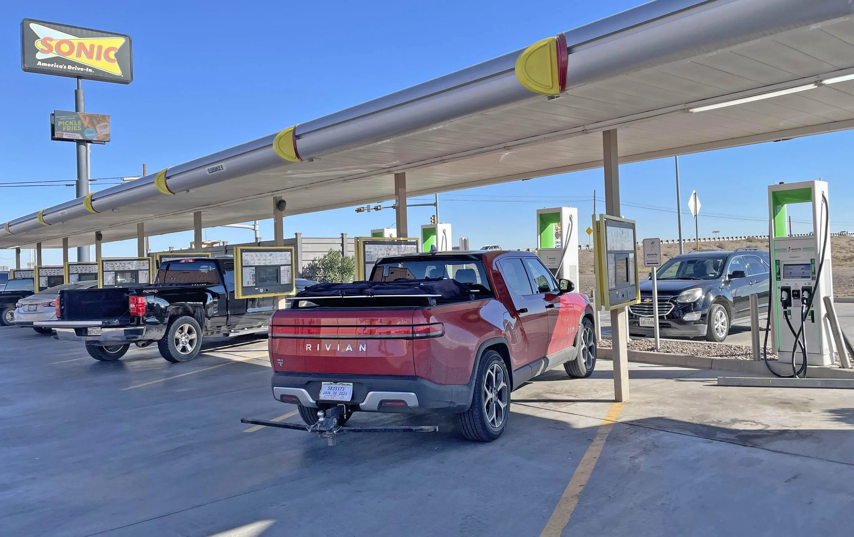 Rivian R1T R1S First 1800 Miles Towing Airstream with R1T IMG_2505