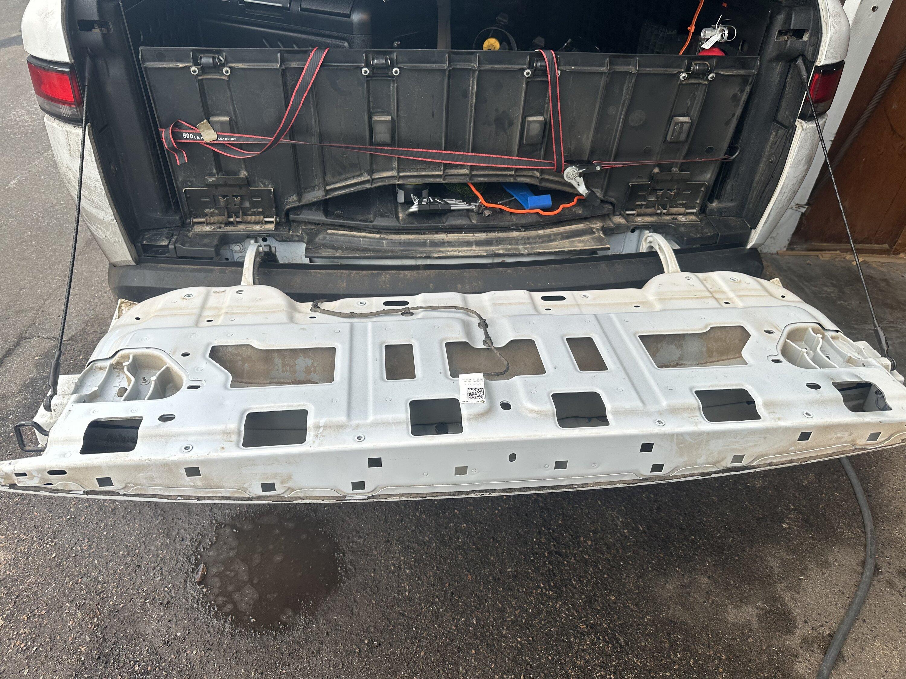 Rivian R1T R1S DIY mod - Adding hidden tailgate step ladder on R1T IMG_1335