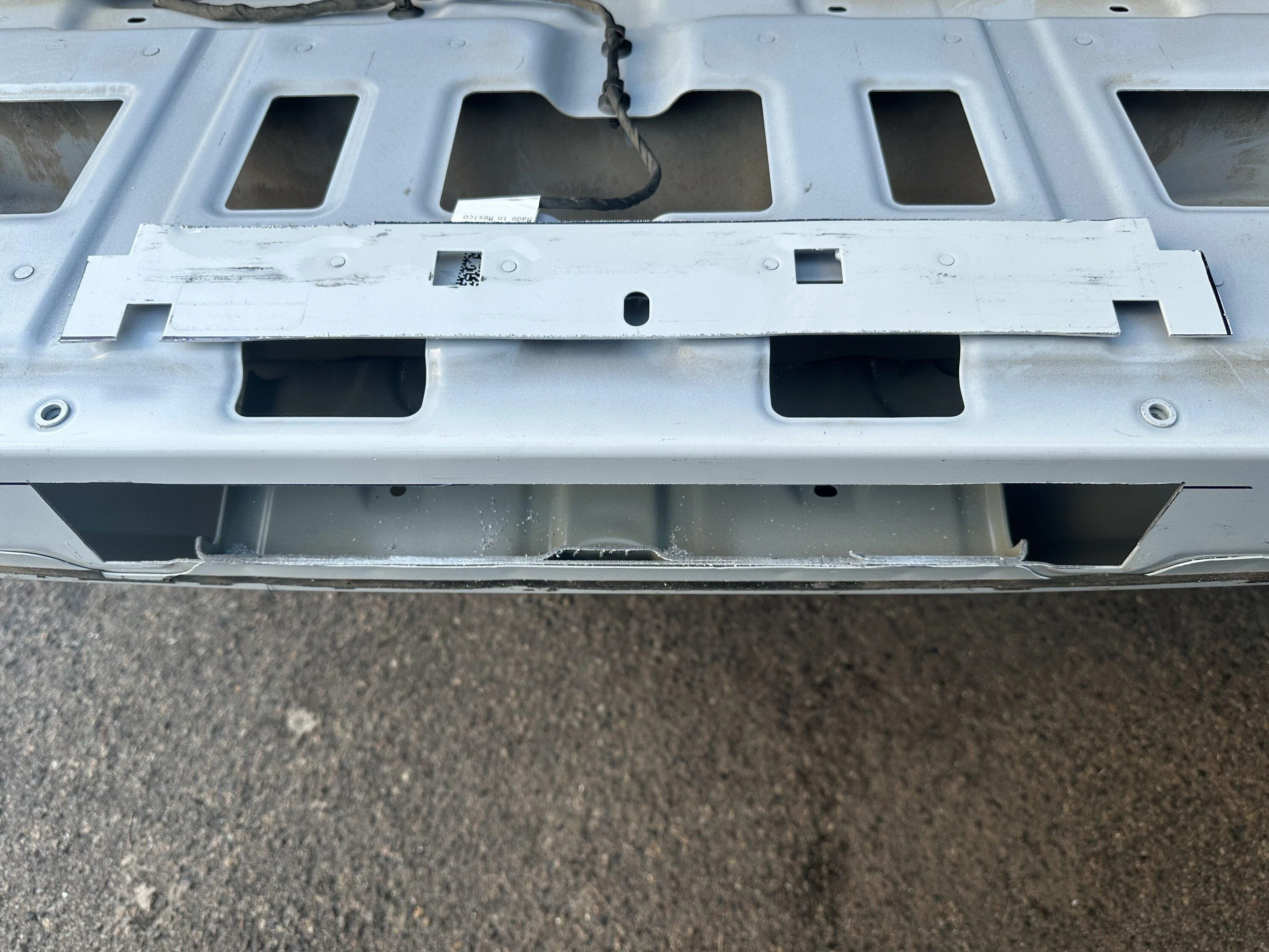 Rivian R1T R1S DIY mod - Adding hidden tailgate step ladder on R1T IMG_1337