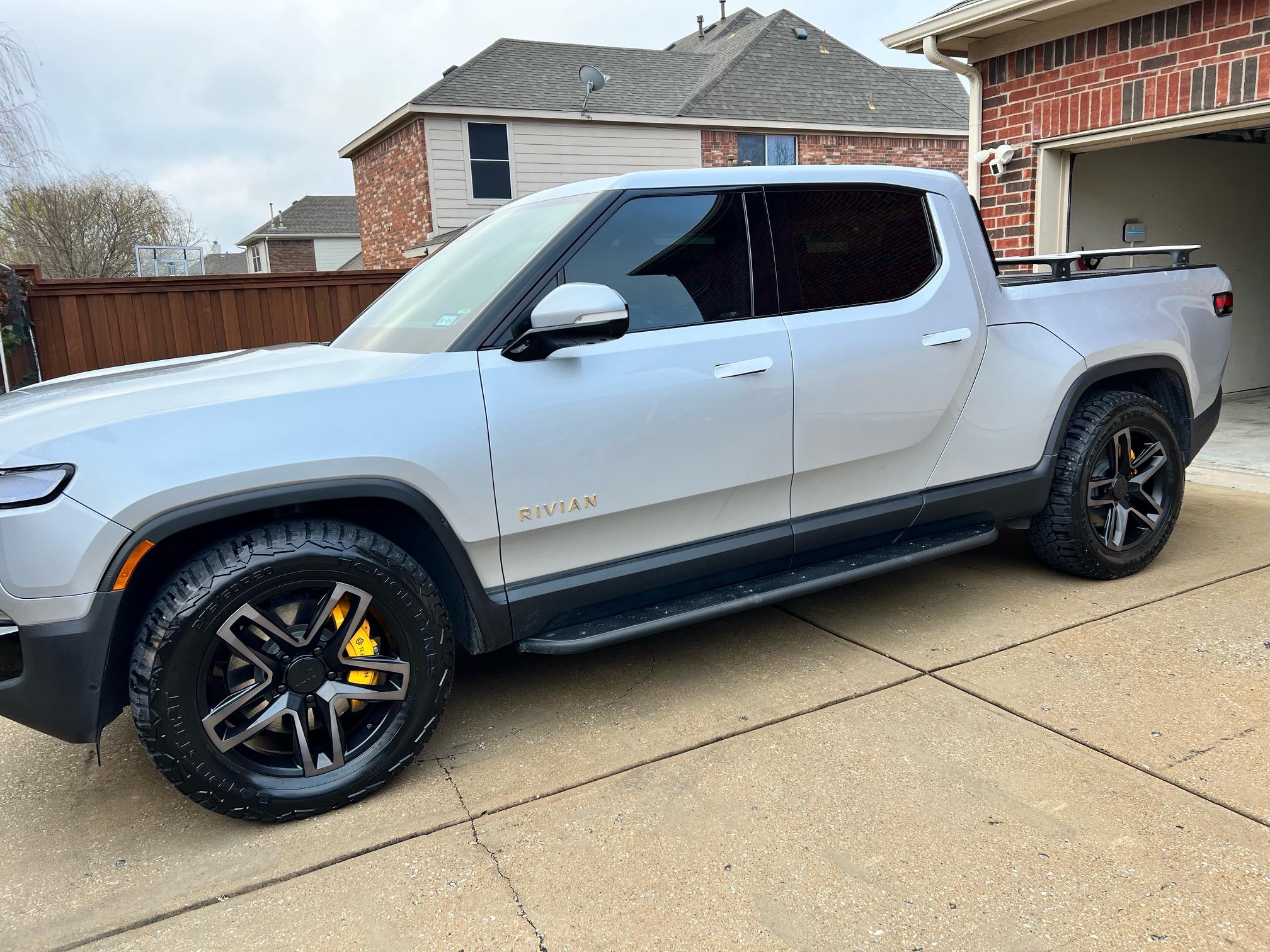 rスタイル Atomic Wheels on Rivians - Installed Photos | Rivian Forum