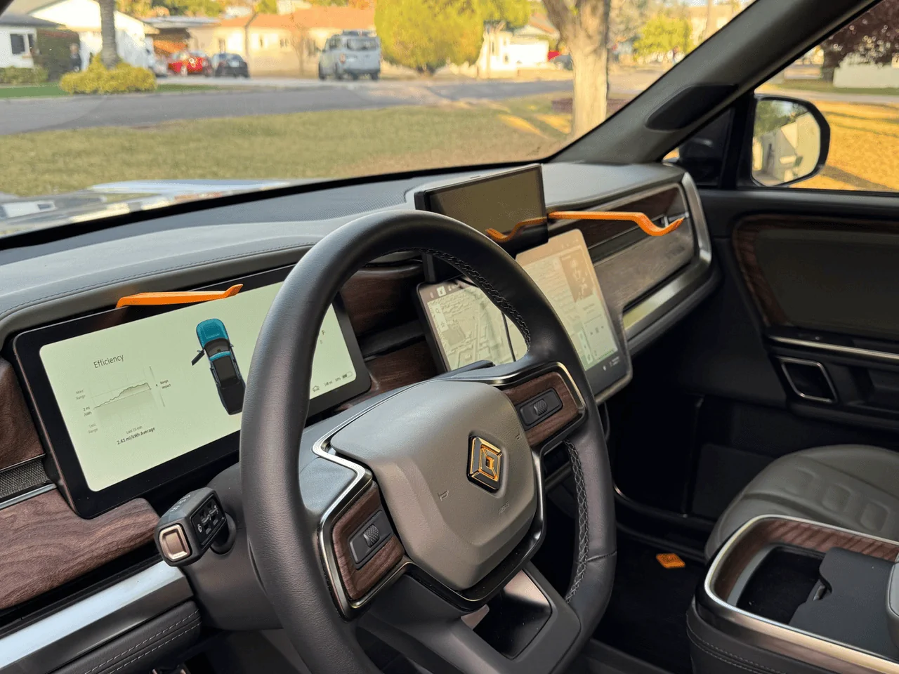 Rivian R1T R1S CarPlay & Android Auto Smart Dash Screen has arrived!  New from EVSportline.com 1704504134213
