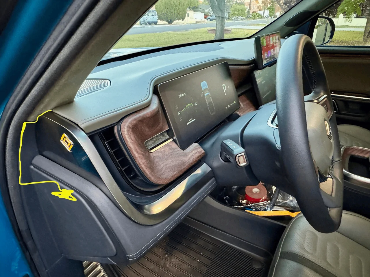 Rivian R1T R1S CarPlay & Android Auto Smart Dash Screen has arrived!  New from EVSportline.com 1704504408146