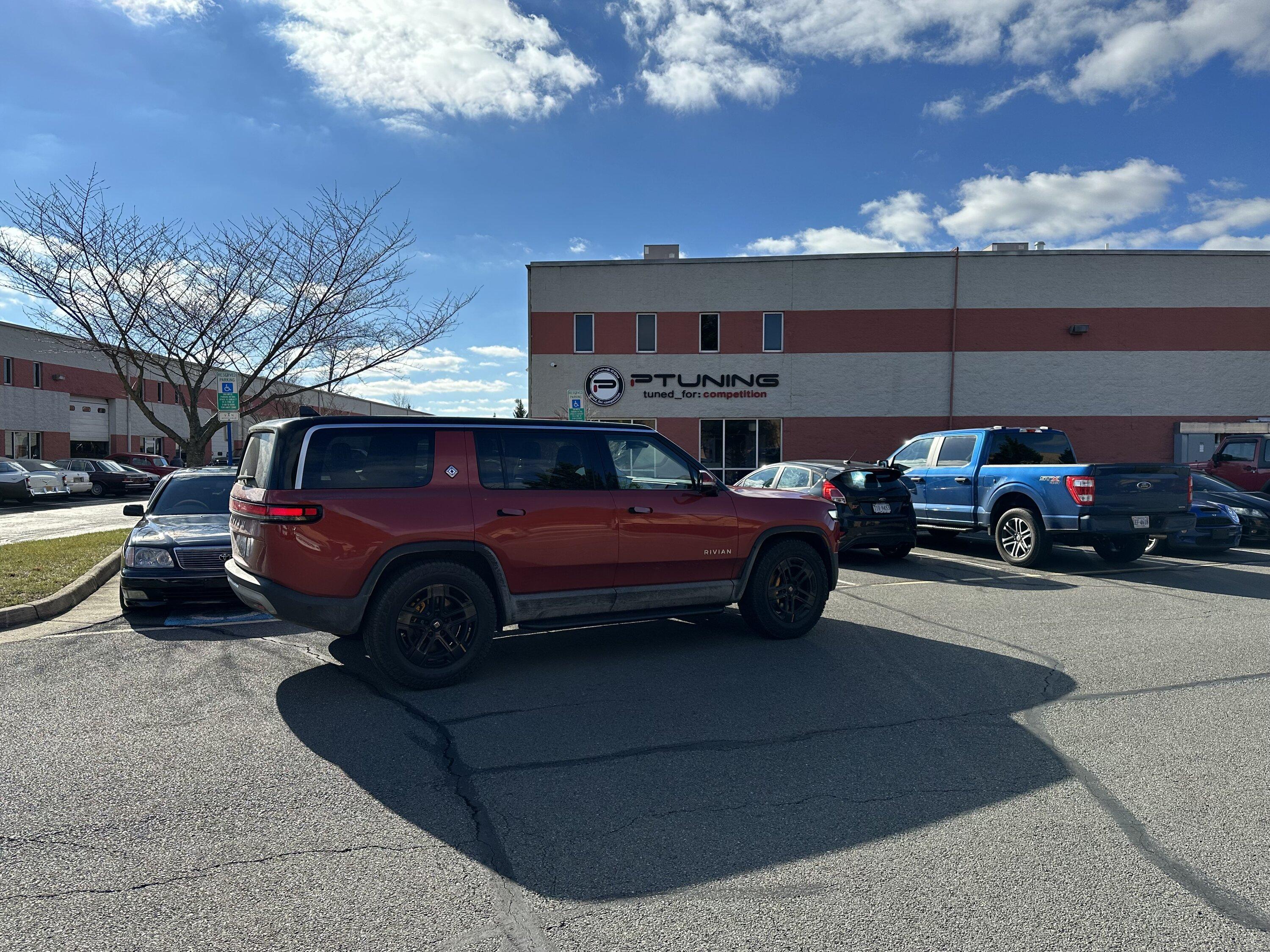 Rivian R1T R1S Running board install shop in DMV ? IMG_4777