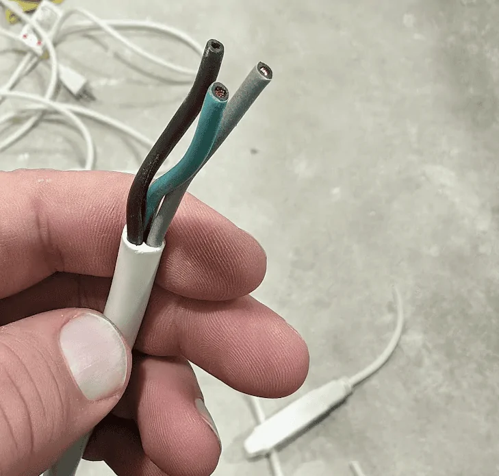 Rivian R1T R1S Ghetto method of powering the house with a Rivian 1704843775021