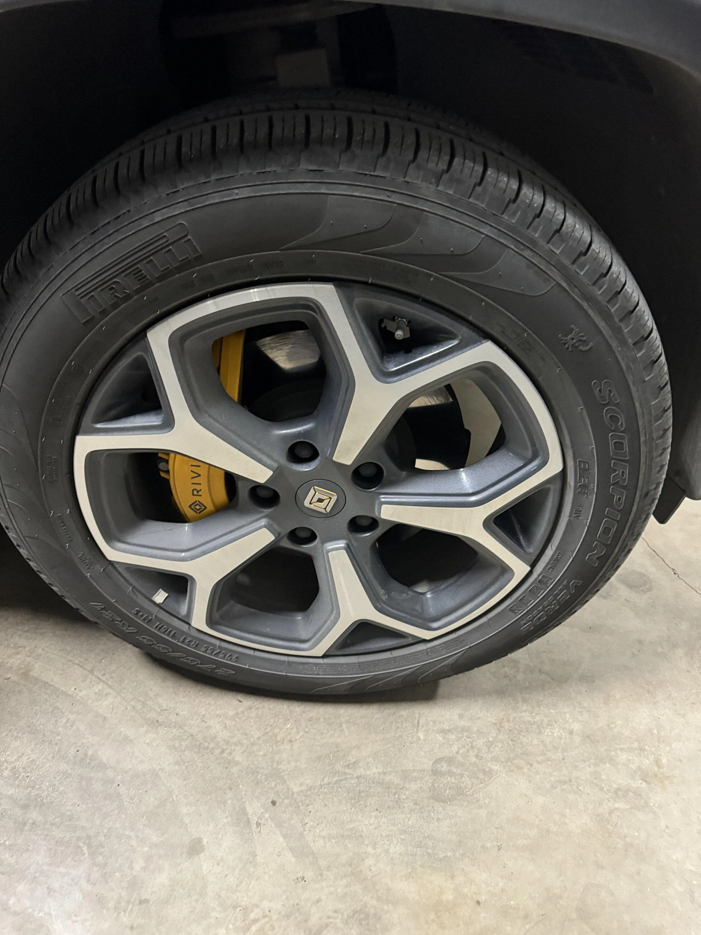 Rivian R1T R1S 21s for sale IMG_8588