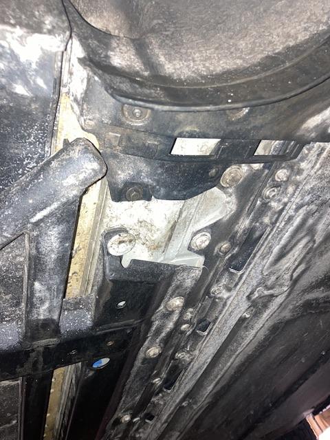 Rivian R1T R1S R1S rear jack points - picture? IMG_6425