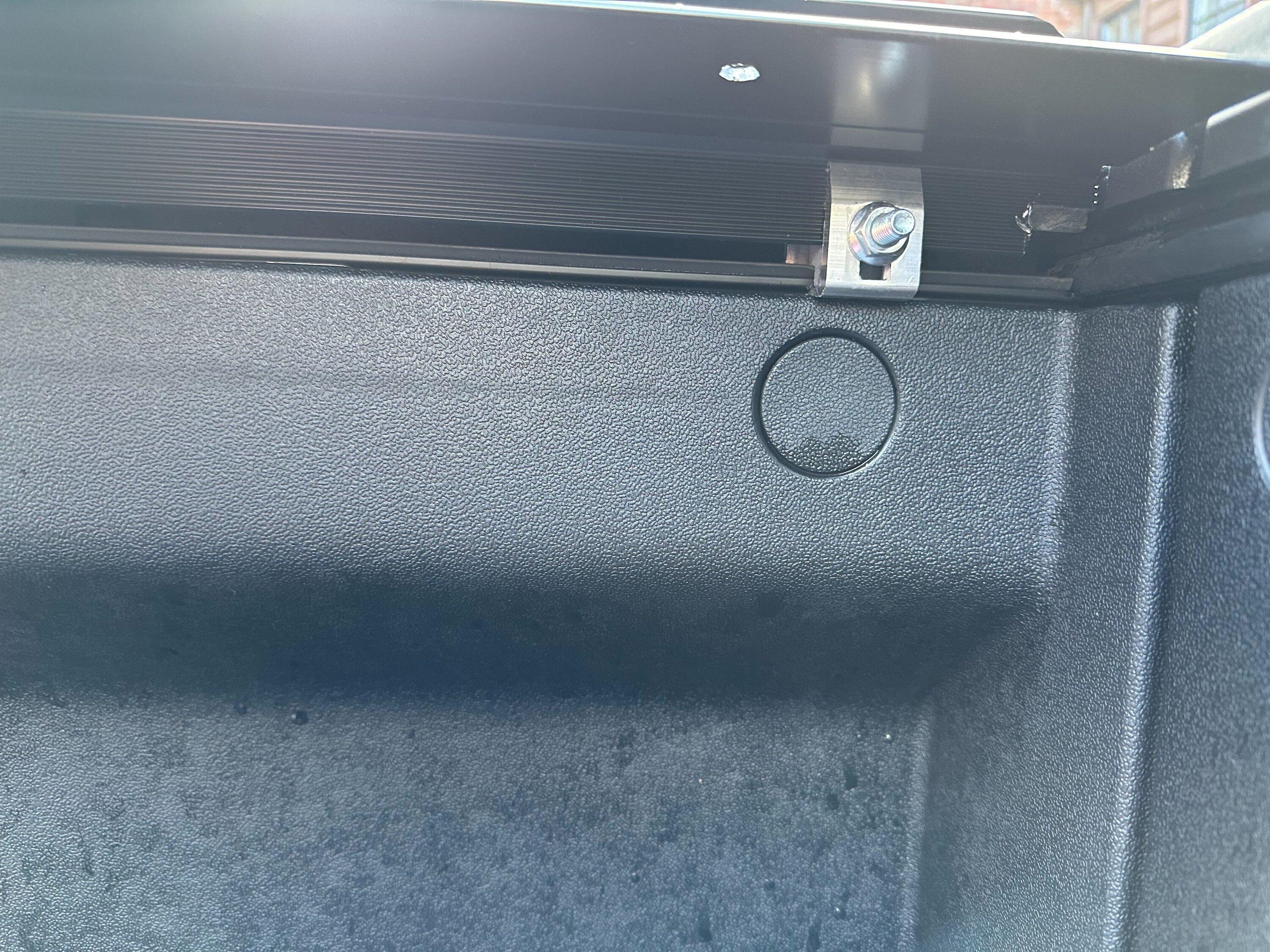 Rivian R1T R1S Access Loredo Tonneau Cover installed IMG_2182