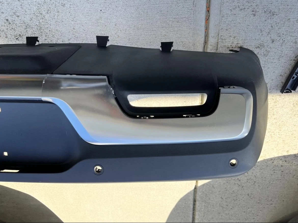 Rivian R1T R1S R1T rear bumper assembly 41C7BE5A-282F-4136-B915-2ECA3DC53231