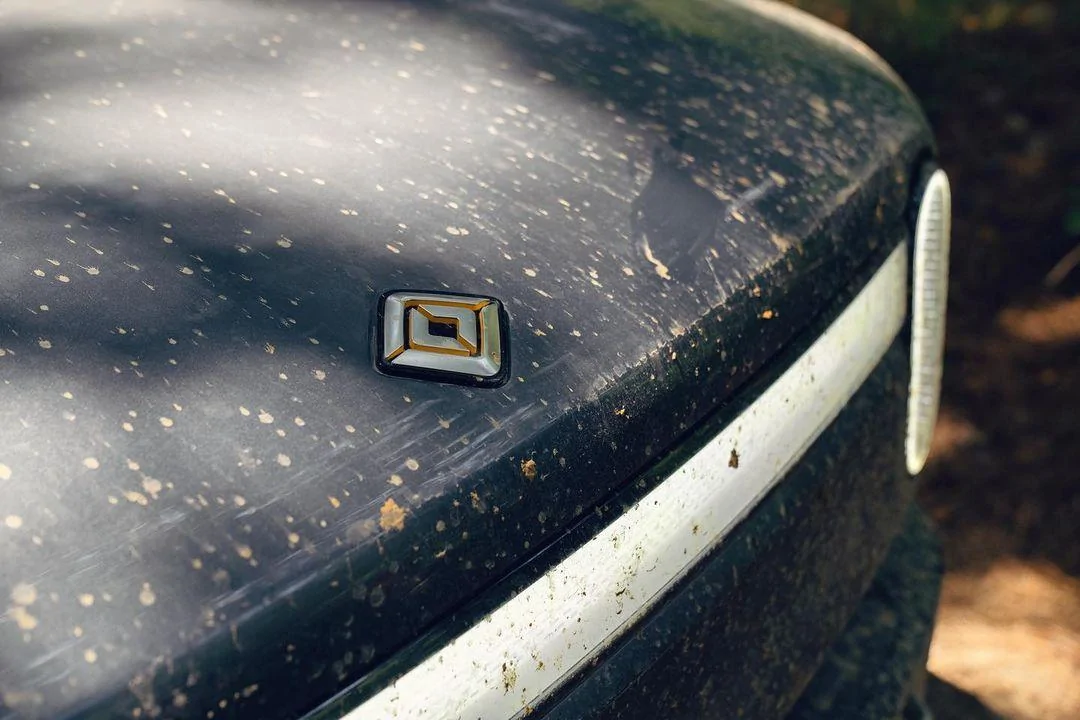 Rivian R1T R1S Badge appreciation thread Front Badg