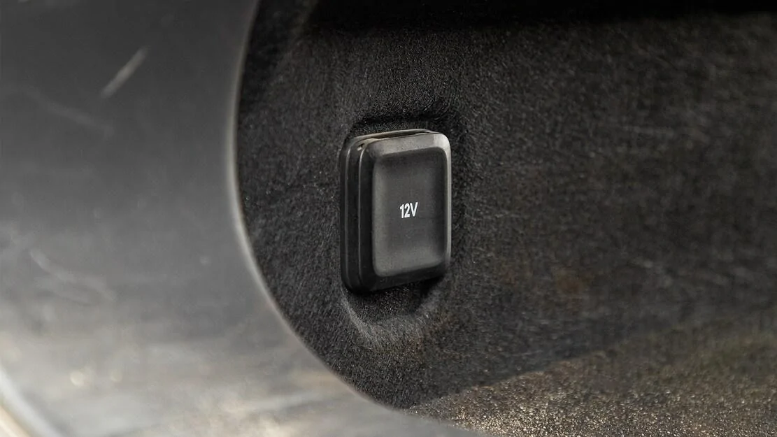 Rivian R1T R1S 2022 Rivian R1T Gear tunnel hands-on review: 2022-Rivian-R1T-Gear-Tunnel-09