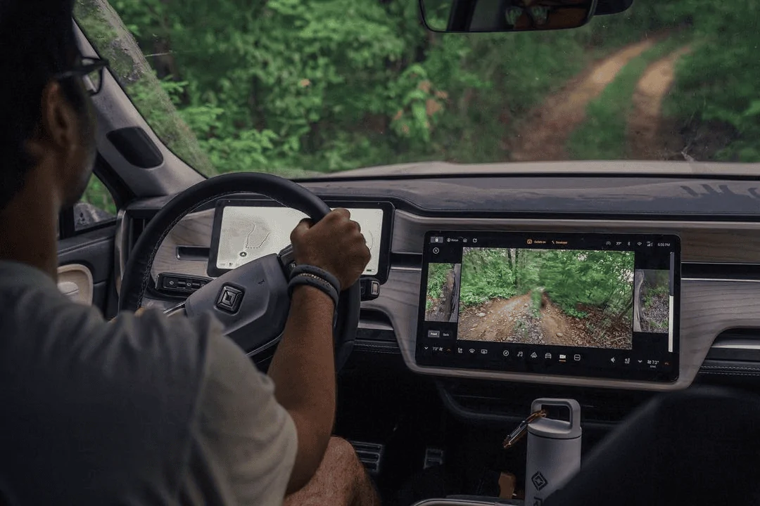 Rivian R1T R1S Cameras App Features & Functions - clues from the Motortrend feature 1631300049751