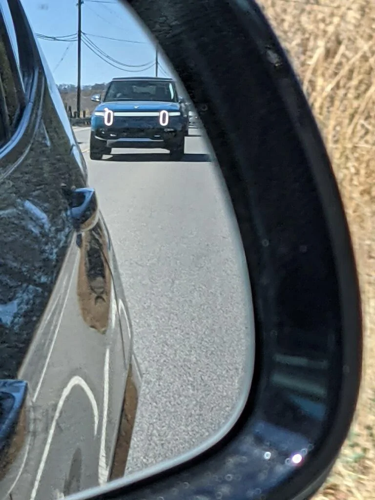 Rivian R1T R1S NorCal Blue R-1S sighting CF9AFBB0-9EC7-465E-939E-A7B7735929A7