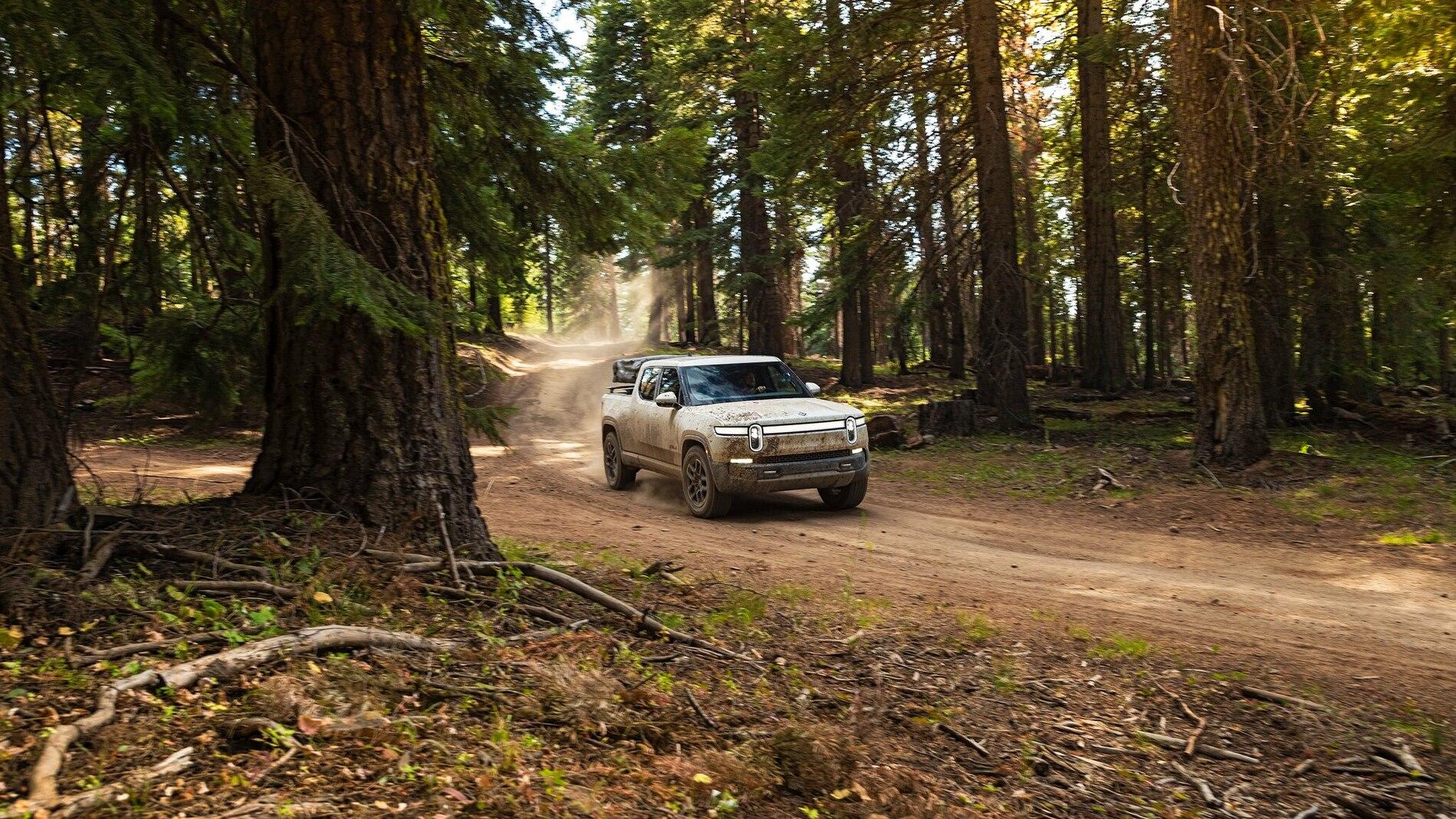 Rivian R1T R1S Part 2: We Drive the 2022 Rivian R1T Off-Road Across the Trans-America Trail - by MotorTrend 2022-Rivian-R1T-Leg-5-19