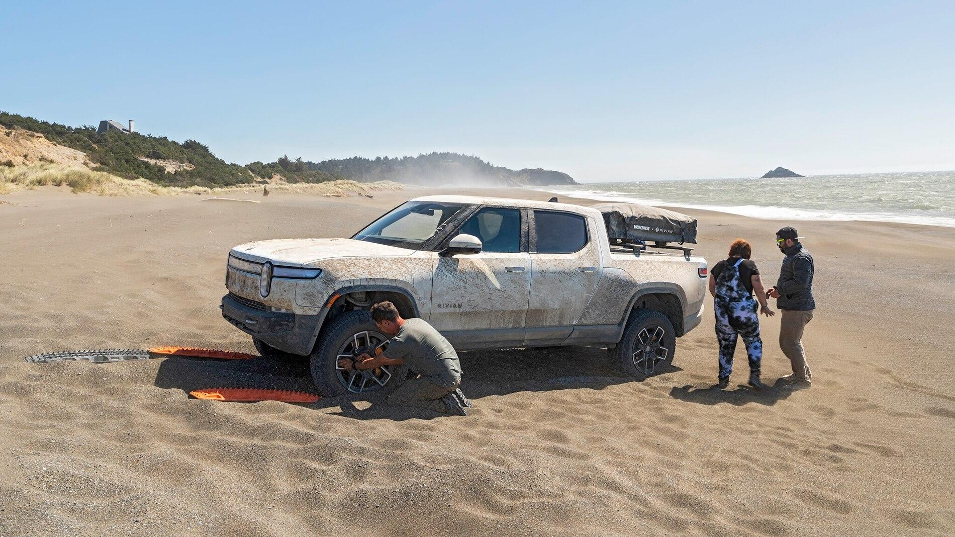Rivian R1T R1S Part 2: We Drive the 2022 Rivian R1T Off-Road Across the Trans-America Trail - by MotorTrend 2022-Rivian-R1T-Leg-5-36