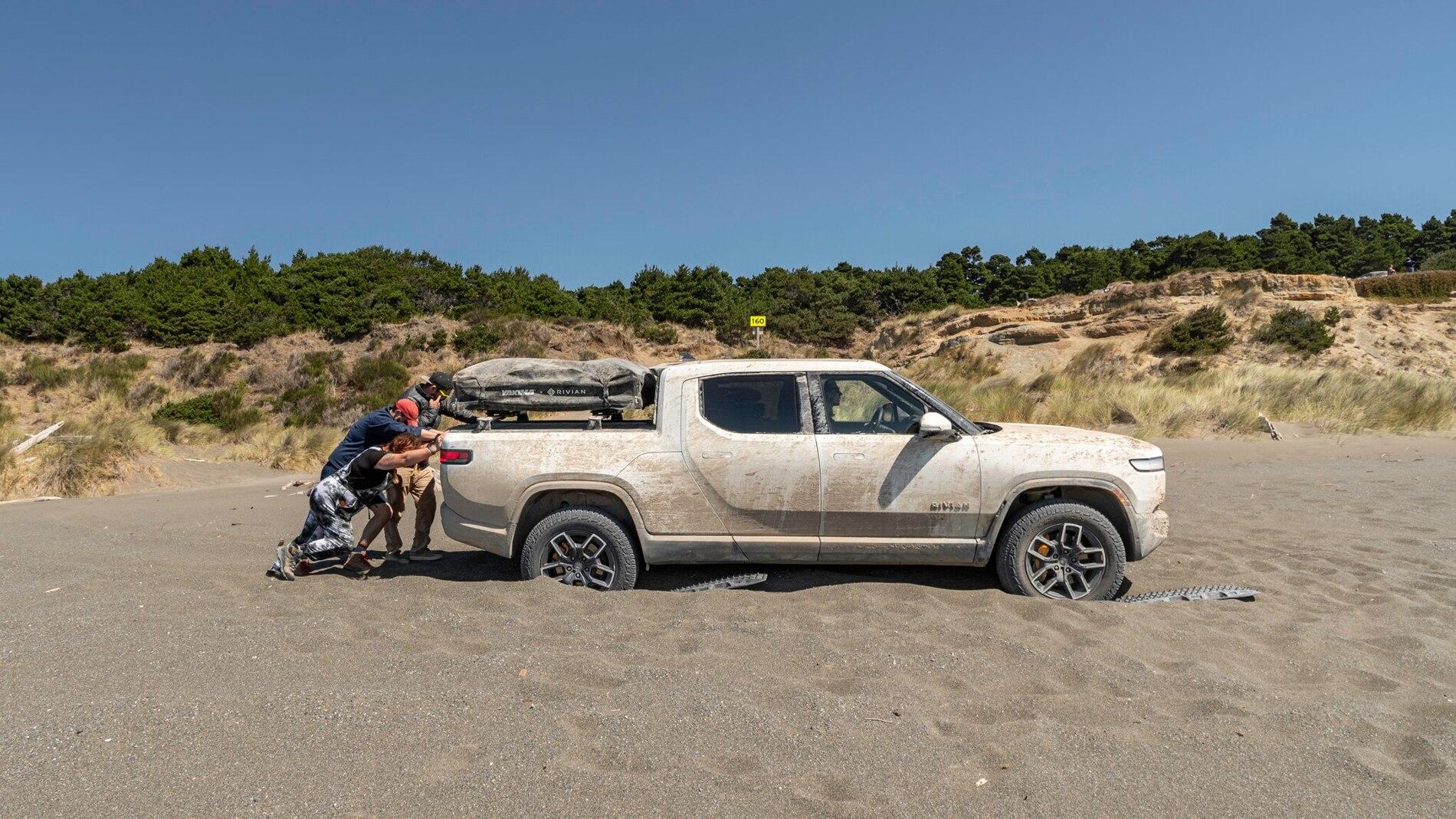 Rivian R1T R1S Part 2: We Drive the 2022 Rivian R1T Off-Road Across the Trans-America Trail - by MotorTrend 2022-Rivian-R1T-Leg-5-38