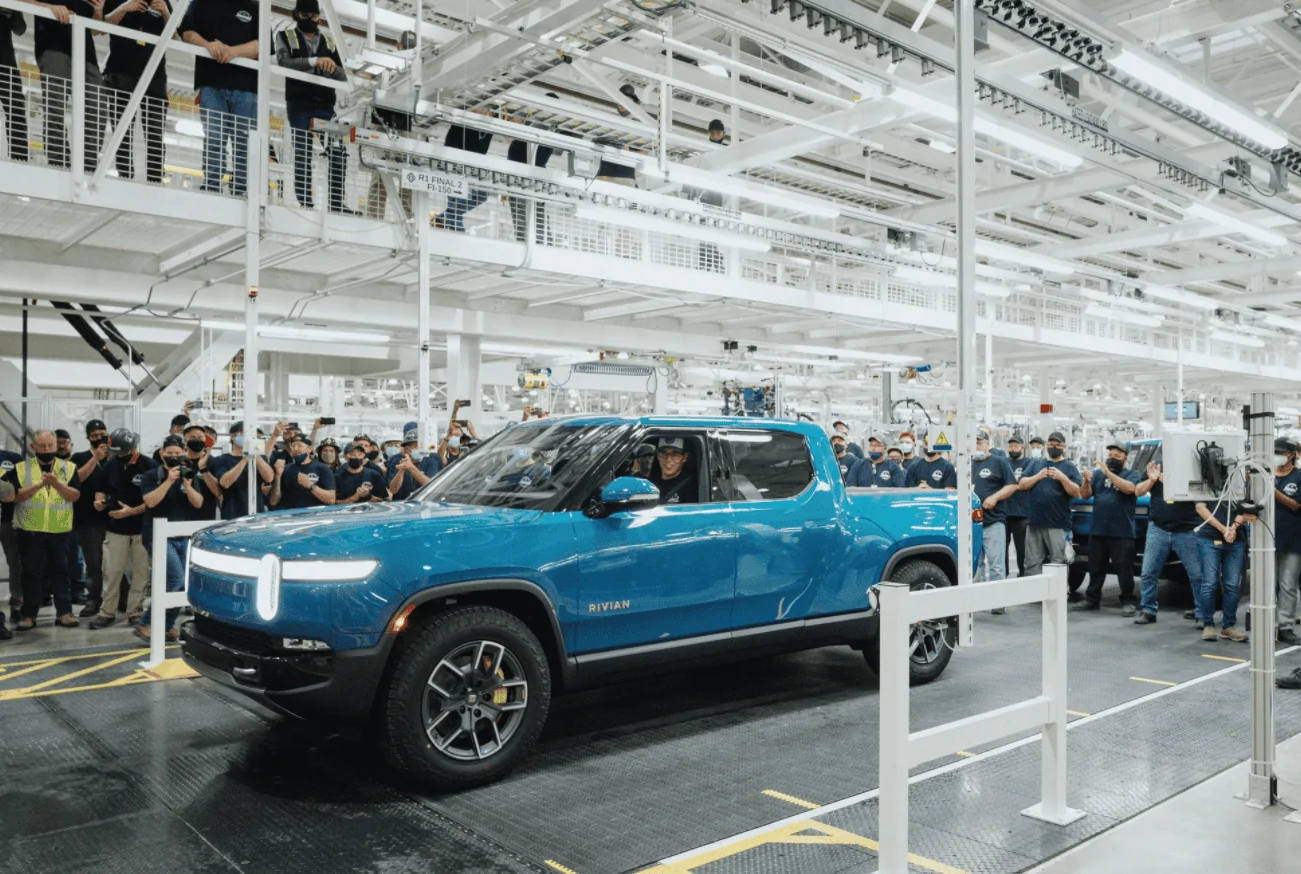 Rivian R1T R1S RJ tweets about production of first customer Rivian R1T! 1631643894950
