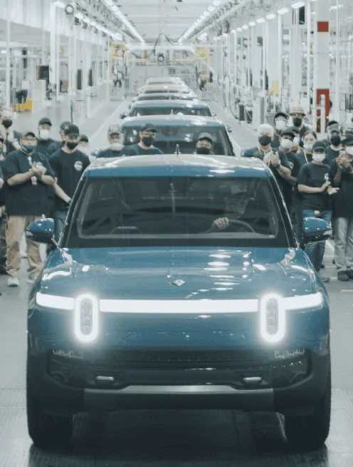 Rivian R1T R1S RJ tweets about production of first customer Rivian R1T! 1631643985836