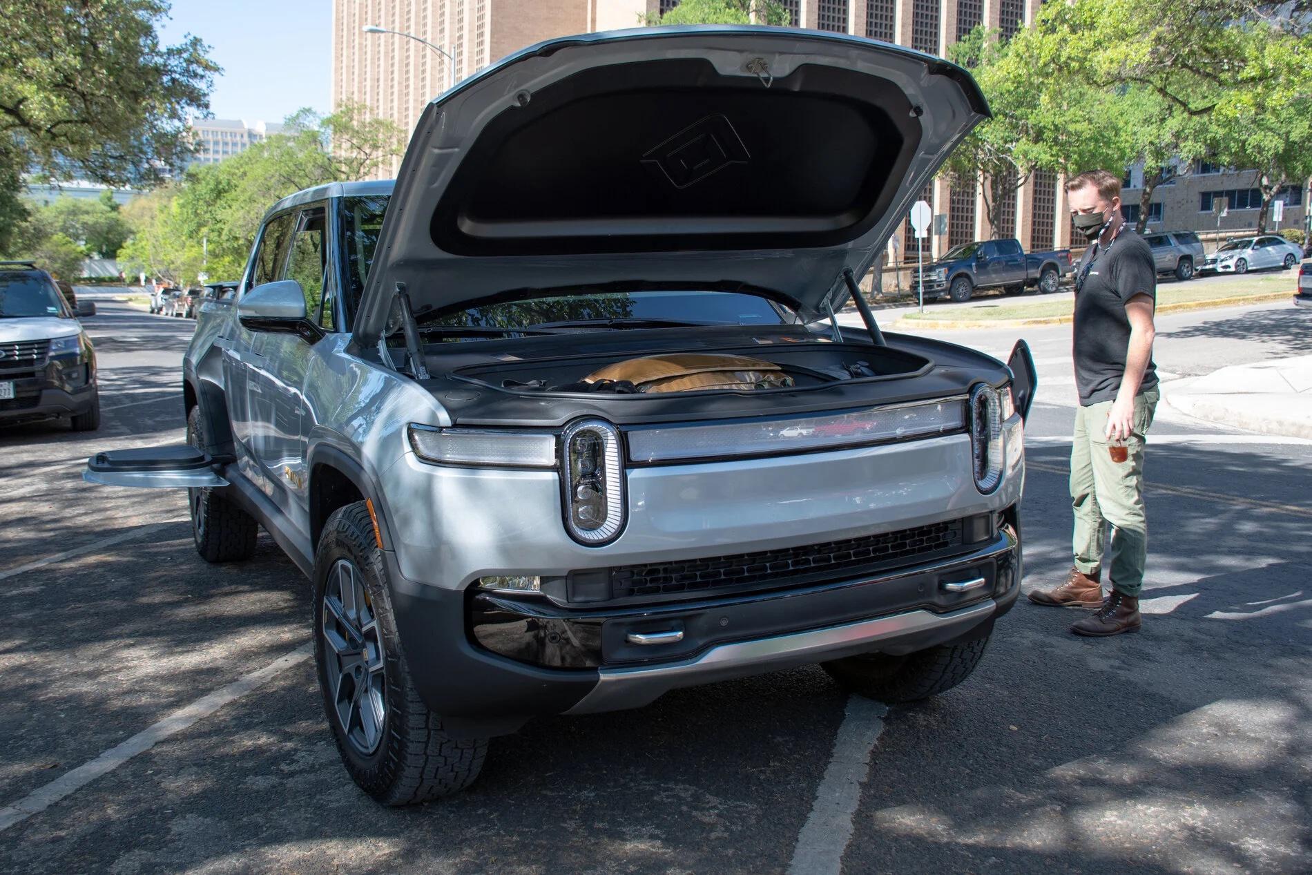 rivian-r1t-texas-2-jpg.1954.jpeg