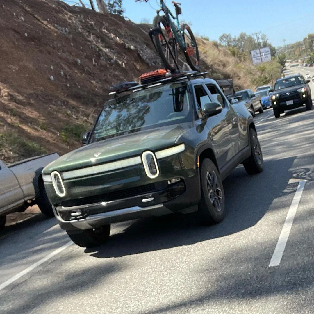 Rivian R1T R1S FOREST GREEN R1T Photos 165709748_3944354385629574_4492905897502191514_n
