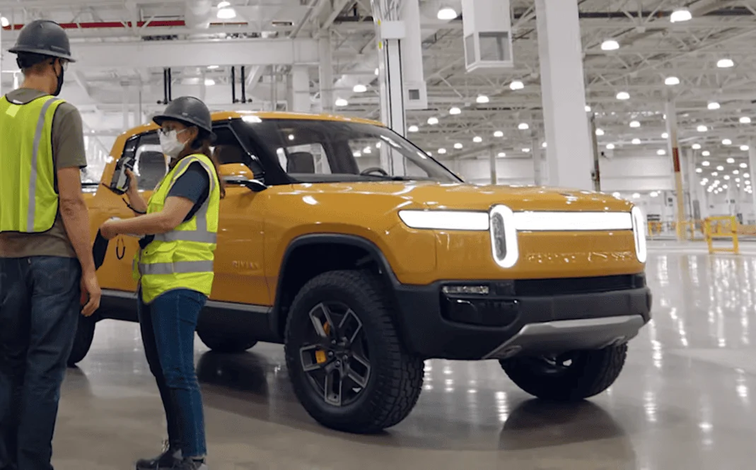 Rivian R1T R1S COMPASS YELLOW R1T Photos Compass Yellow Rivian R1T