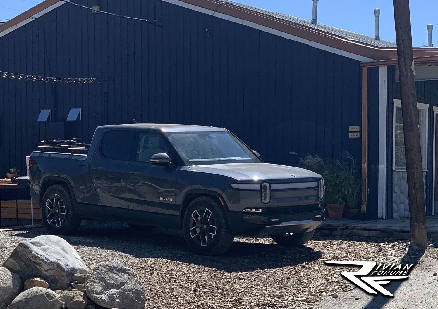 Rivian R1T R1S First Midnight R1T + Other Rivians Spotted at Breckenridge, CO Press Drive Event ⛰ IMG_6583
