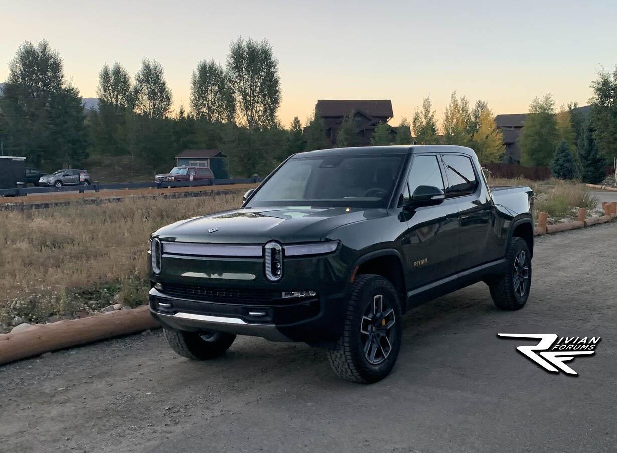 Rivian R1T R1S First Midnight R1T + Other Rivians Spotted at Breckenridge, CO Press Drive Event ⛰ Forest Green Rivian R1T