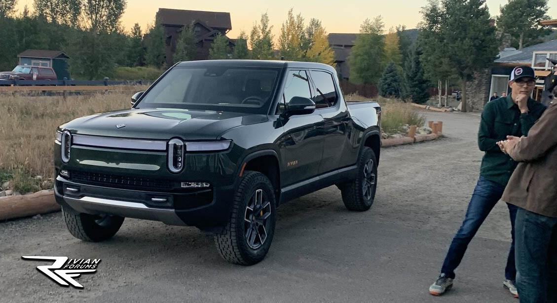 Rivian R1T R1S First Midnight R1T + Other Rivians Spotted at Breckenridge, CO Press Drive Event ⛰ Forest Green Rivian R1T RJ Scaringe