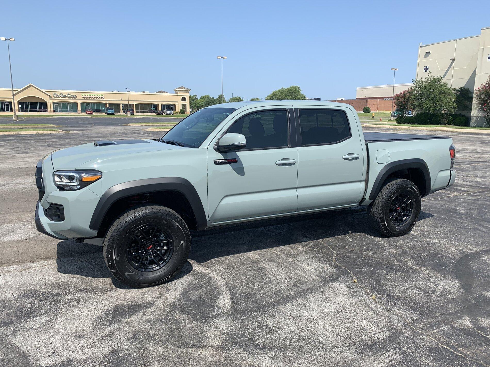 Rivian R1T R1S What are you currently driving? (Glamour Shots) E6B9EB44-CBB9-4A1F-AF7C-5E63BBE70A73