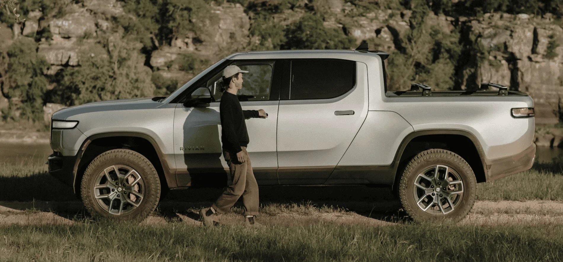 Rivian R1T R1S Official: RIVIAN MEMBERSHIP Announced [1 year free trial beginning at day of delivery] Screen Shot 2021-09-16 at 1.05.03 PM