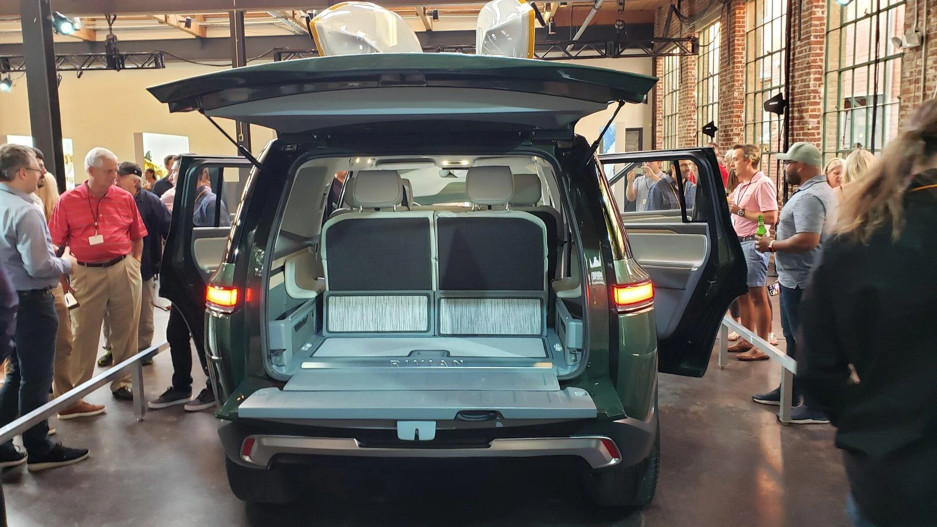 Rivian R1T R1S LAUNCH GREEN R1T Photos R1S Forest Green Ocean Coast Rear Vi