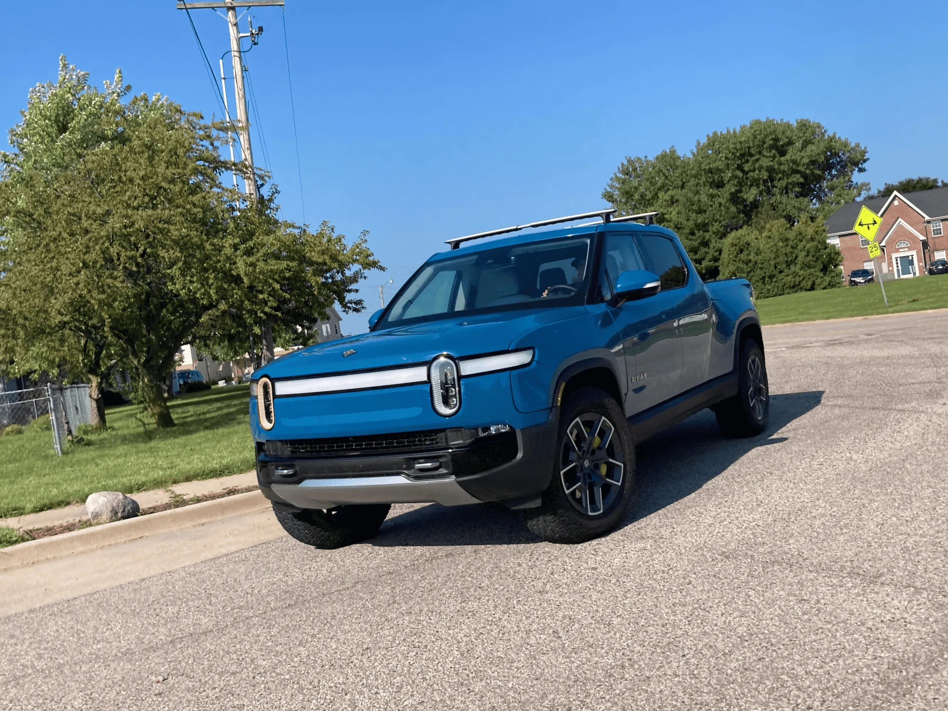 Rivian R1T R1S Paranoia about colors / resemblance to other manufacturers i see all the time 1632064852570
