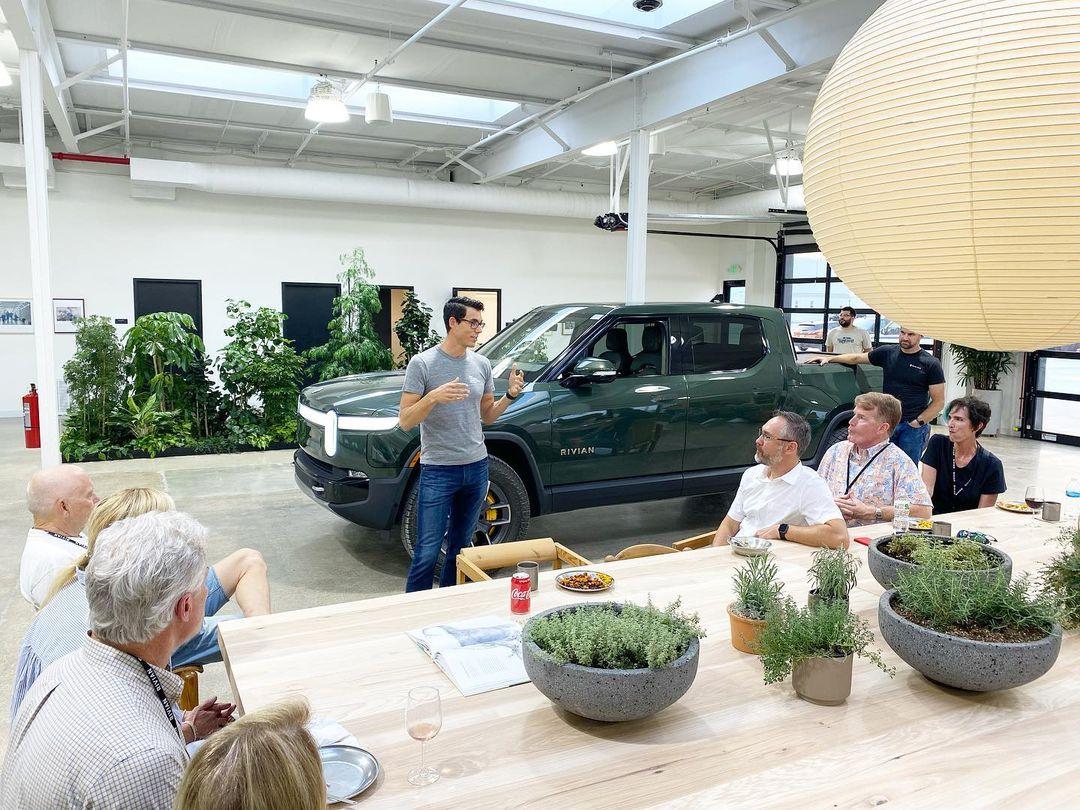 Rivian R1T R1S FOREST GREEN R1T Photos Rivian R1T Forest Green