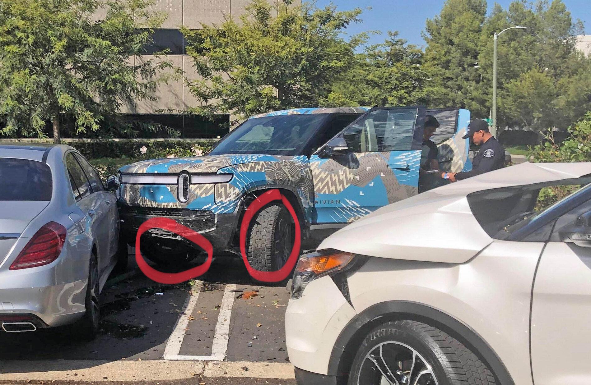 Rivian R1T R1S Rivian R1T first crash ? DA6F517F-E03C-4FC4-B222-48434D5F7854