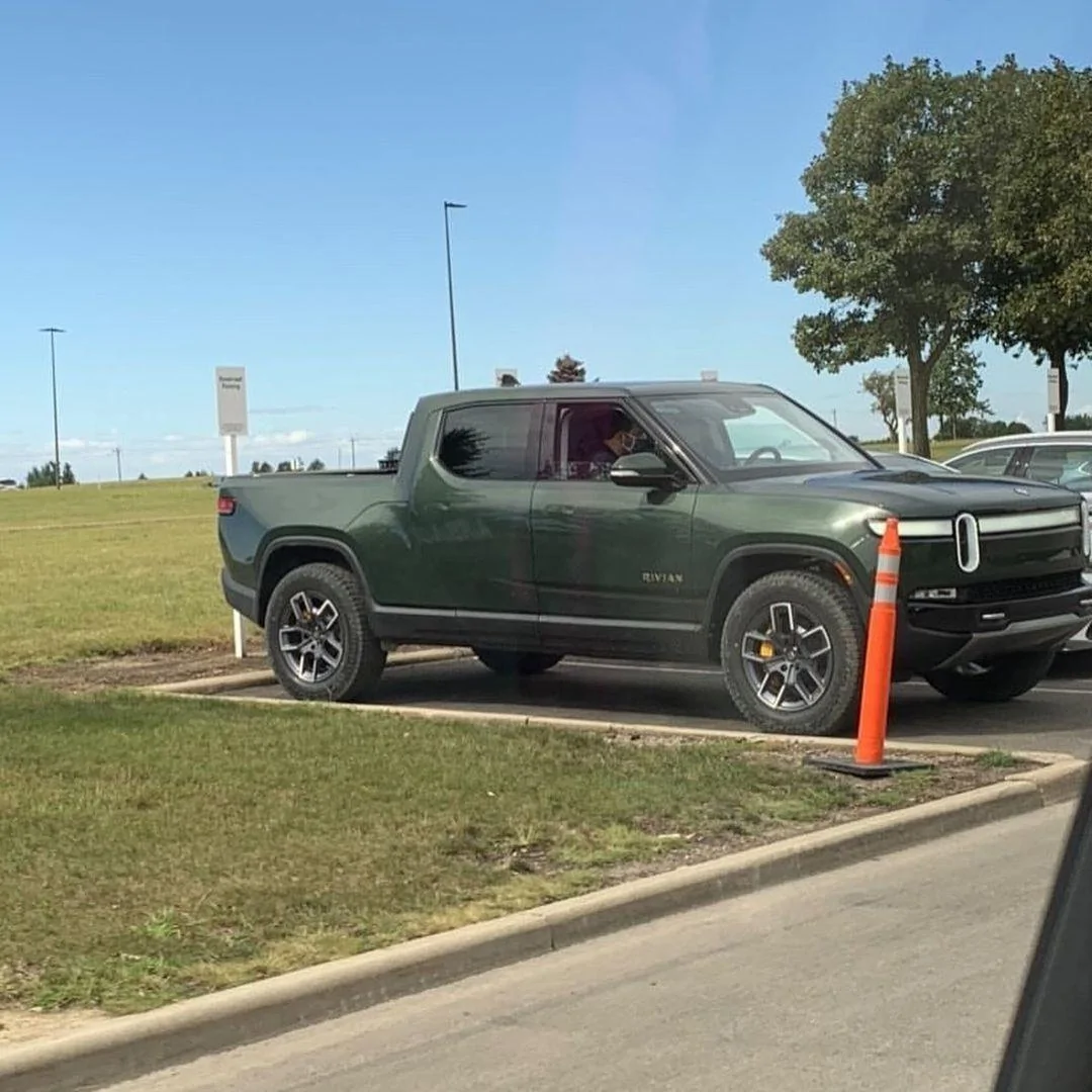 Forest Green R1T Rivian.jpg