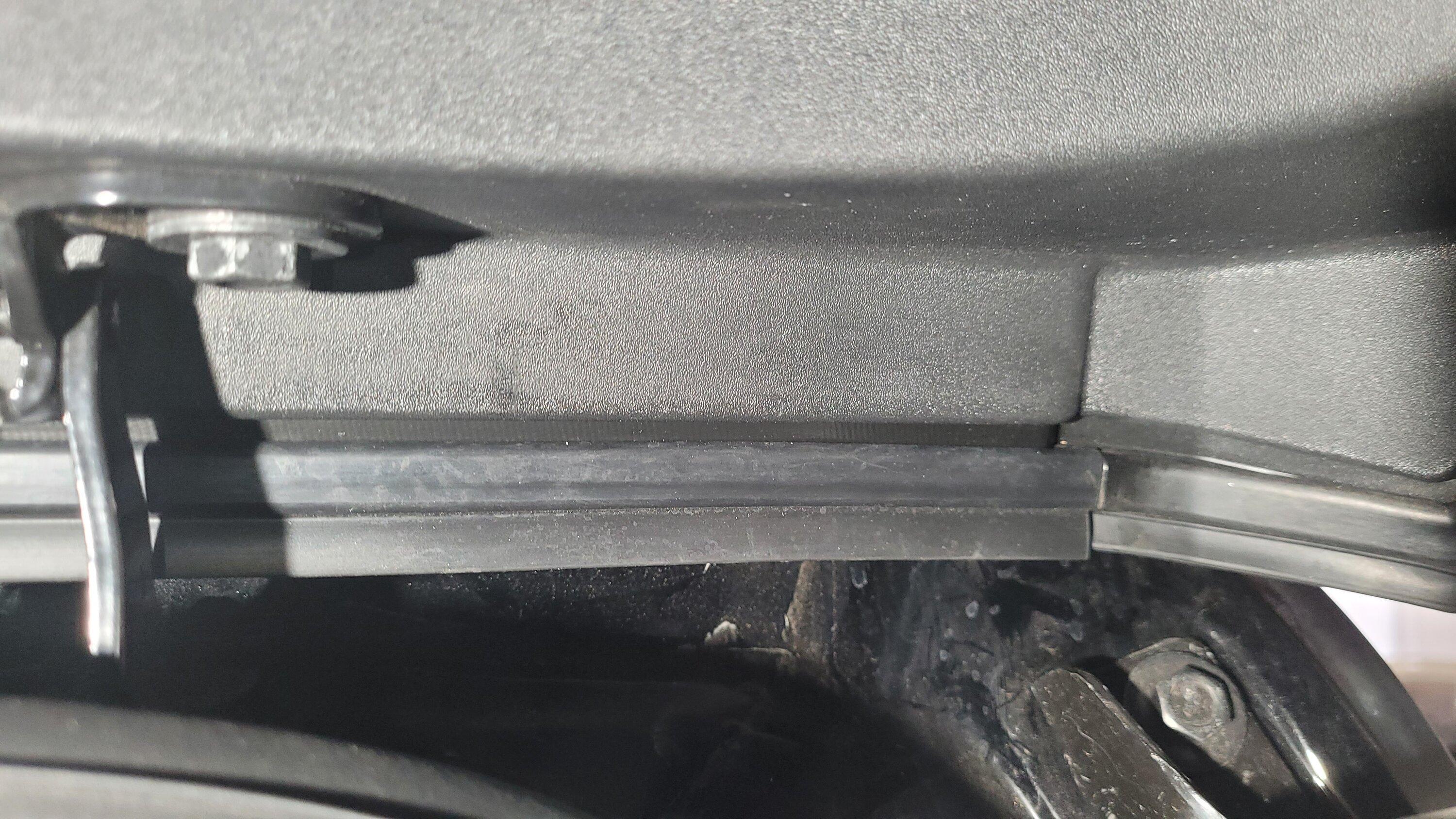 Rivian R1T R1S R1S Owners - Rivian needs Liftgate Data 17052573503452081012945537682534