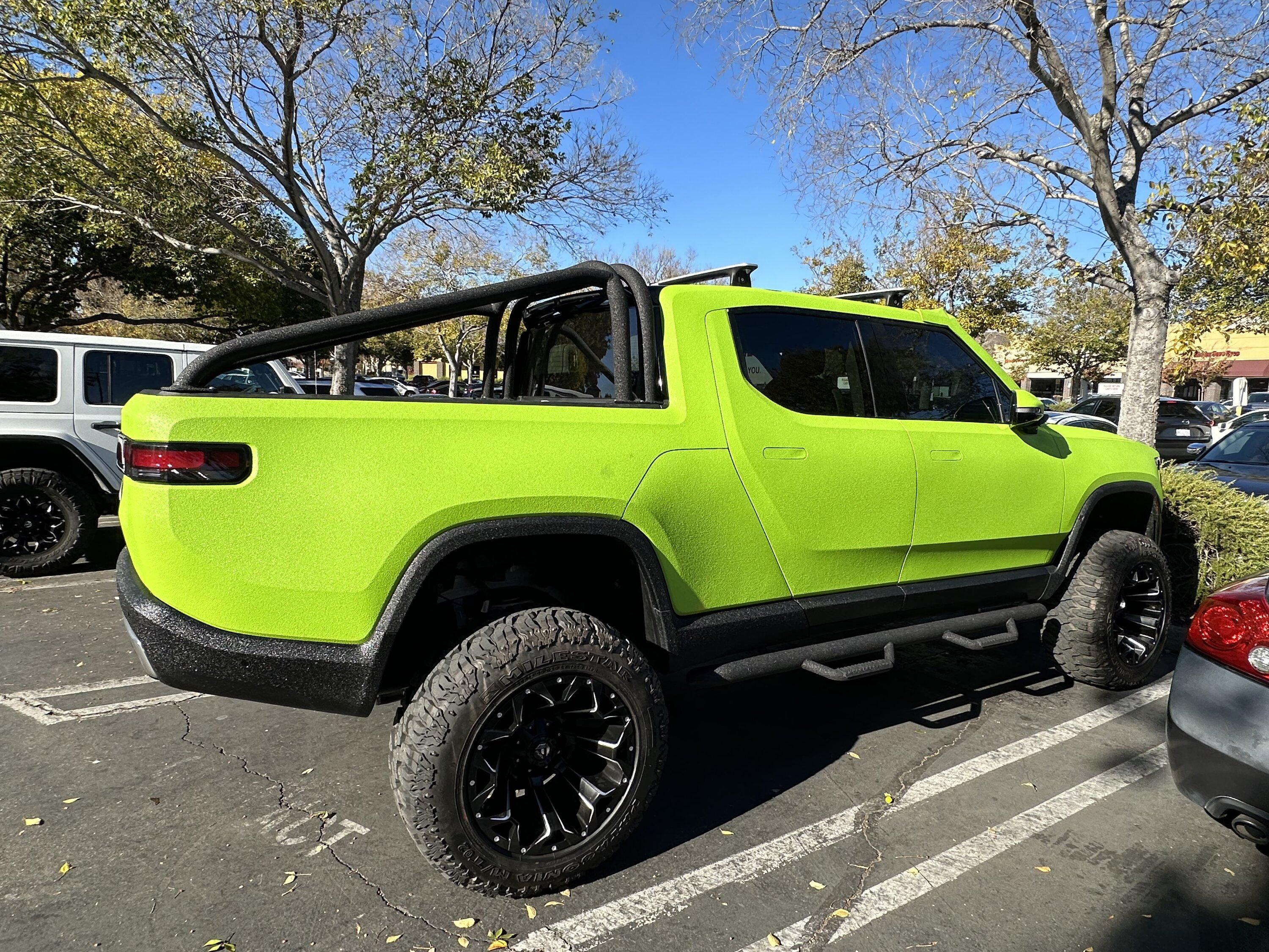 Rivian R1T R1S Nirvana spotted in The OC IMG_4650